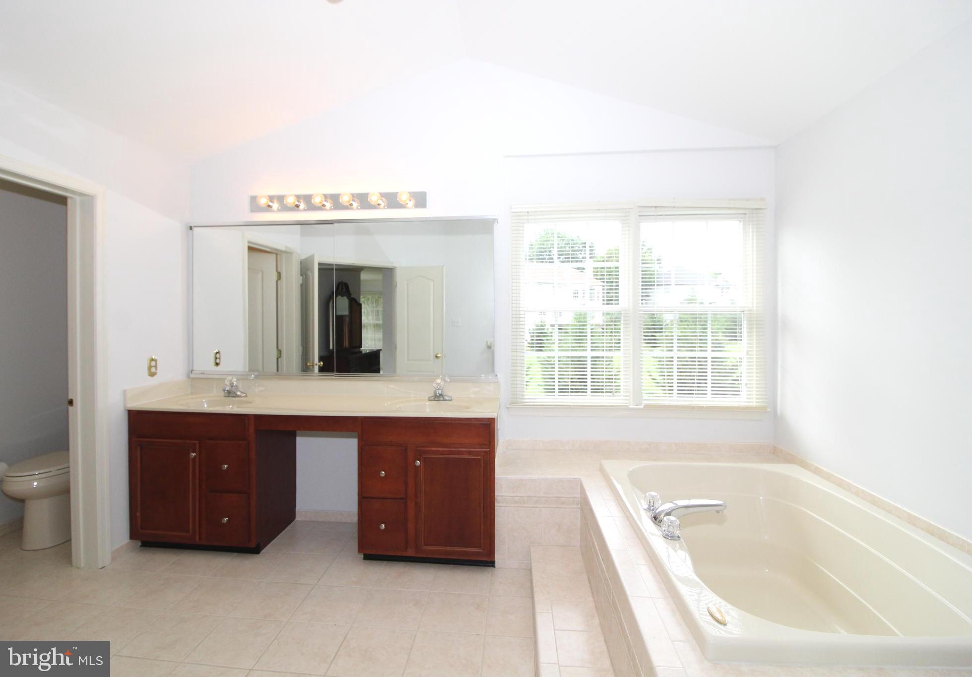 GARNET VALLEY WOODS - Residential