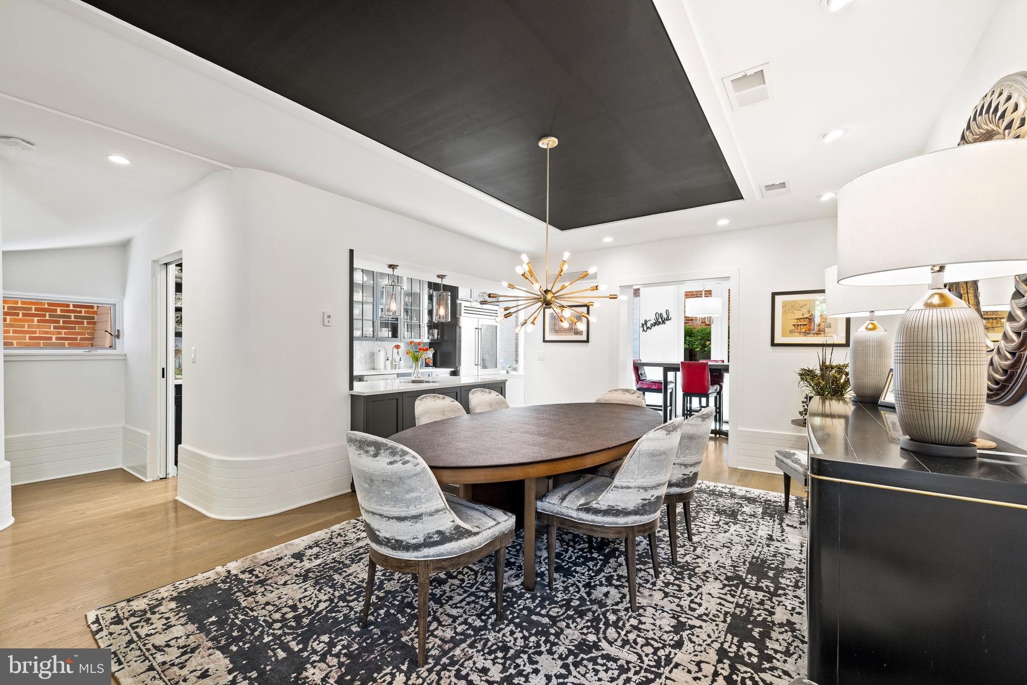 SOCIETY HILL - Residential