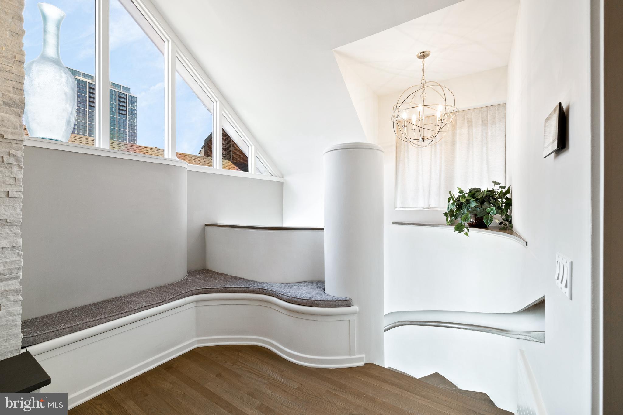 SOCIETY HILL - Residential