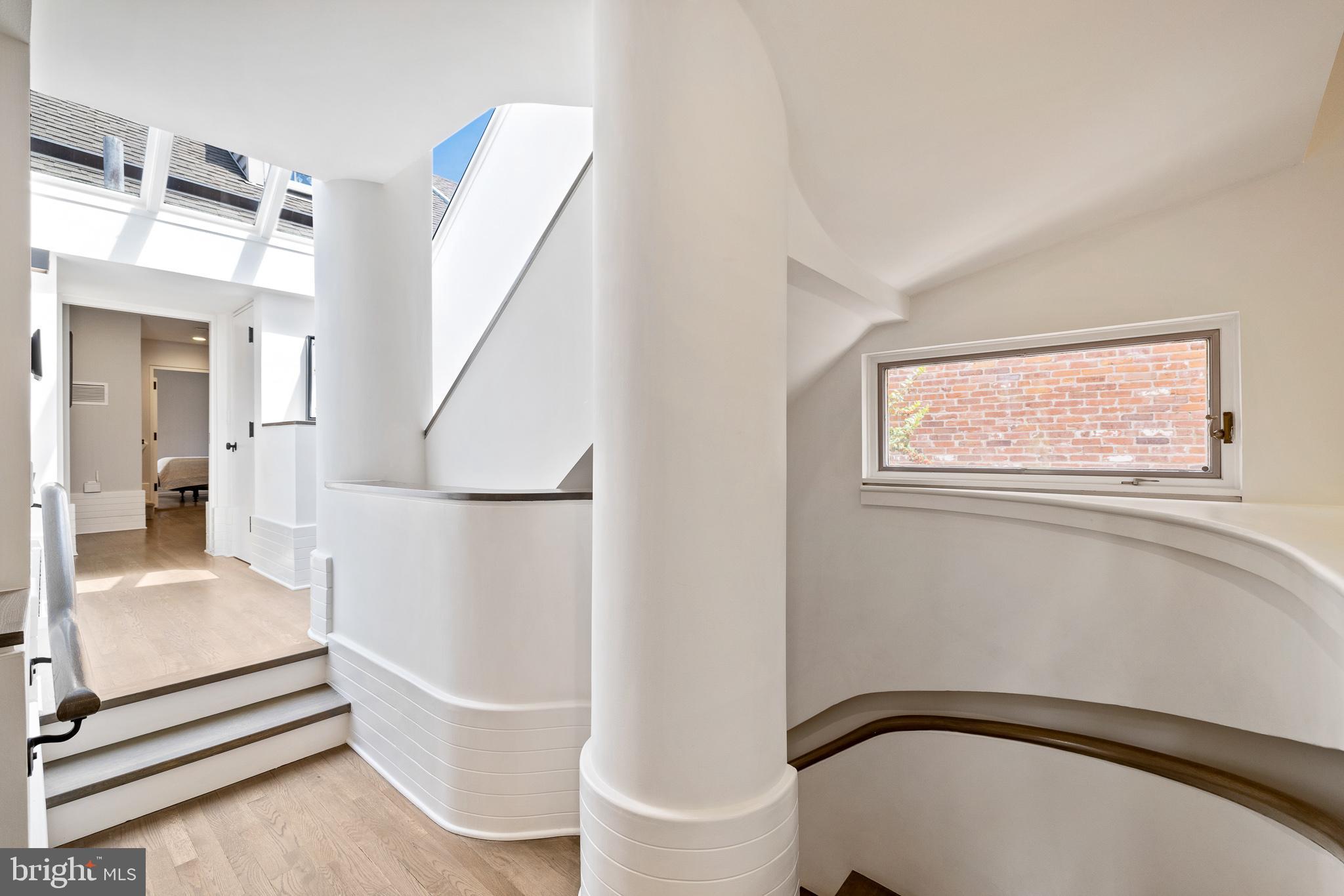 SOCIETY HILL - Residential