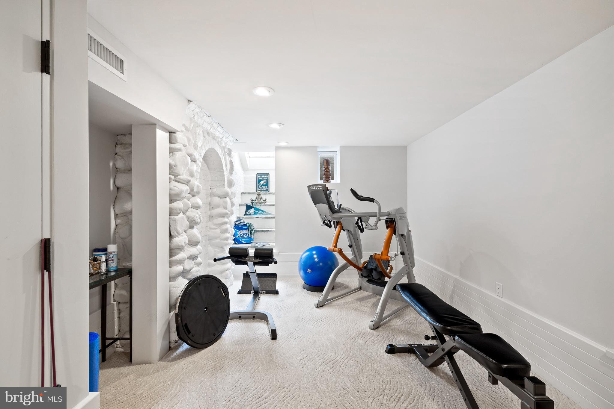 SOCIETY HILL - Residential