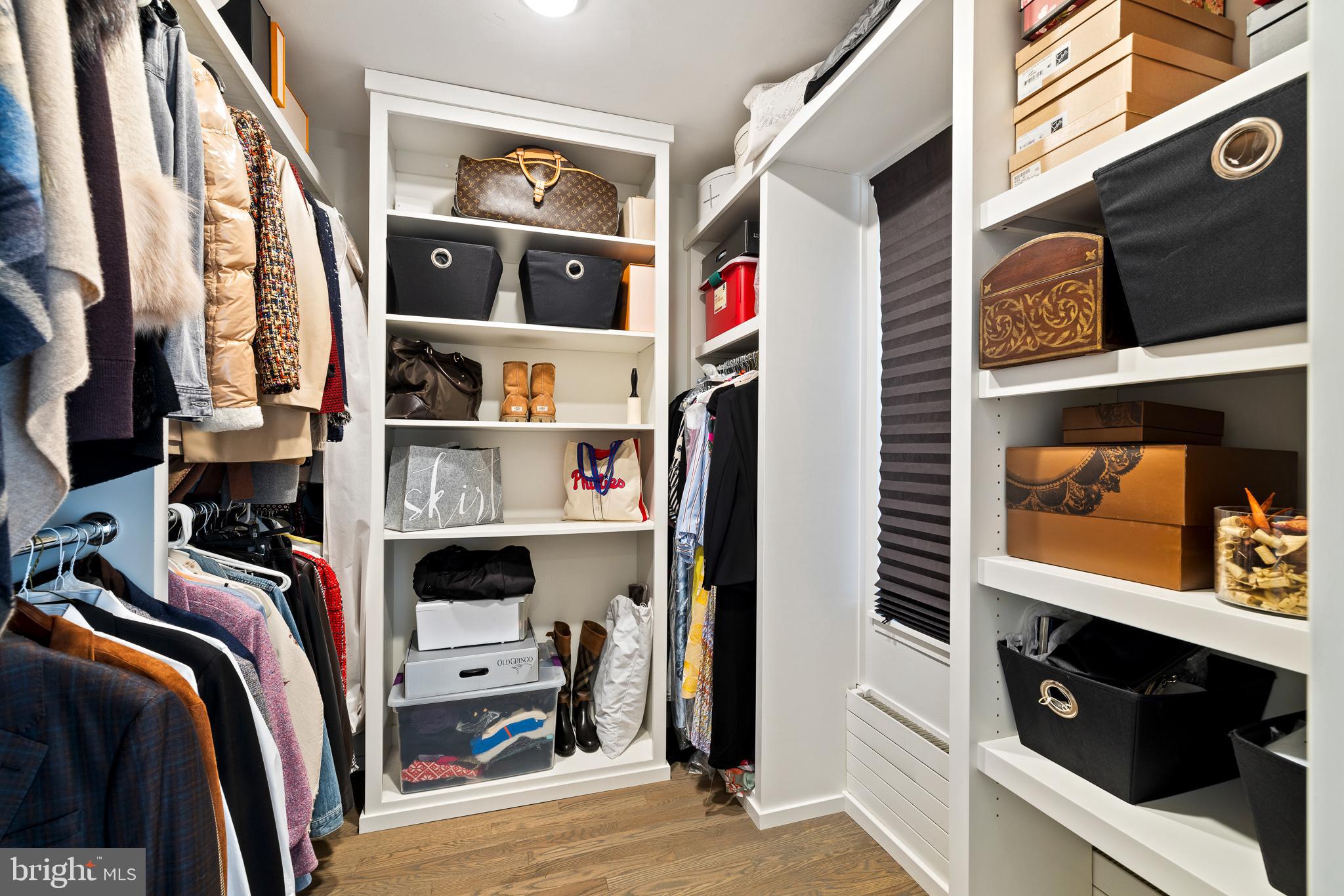 SOCIETY HILL - Residential