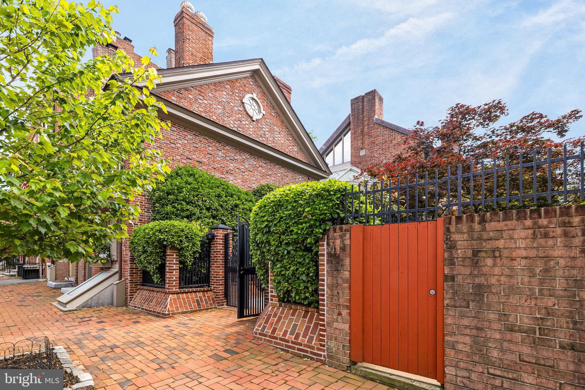 SOCIETY HILL - Residential