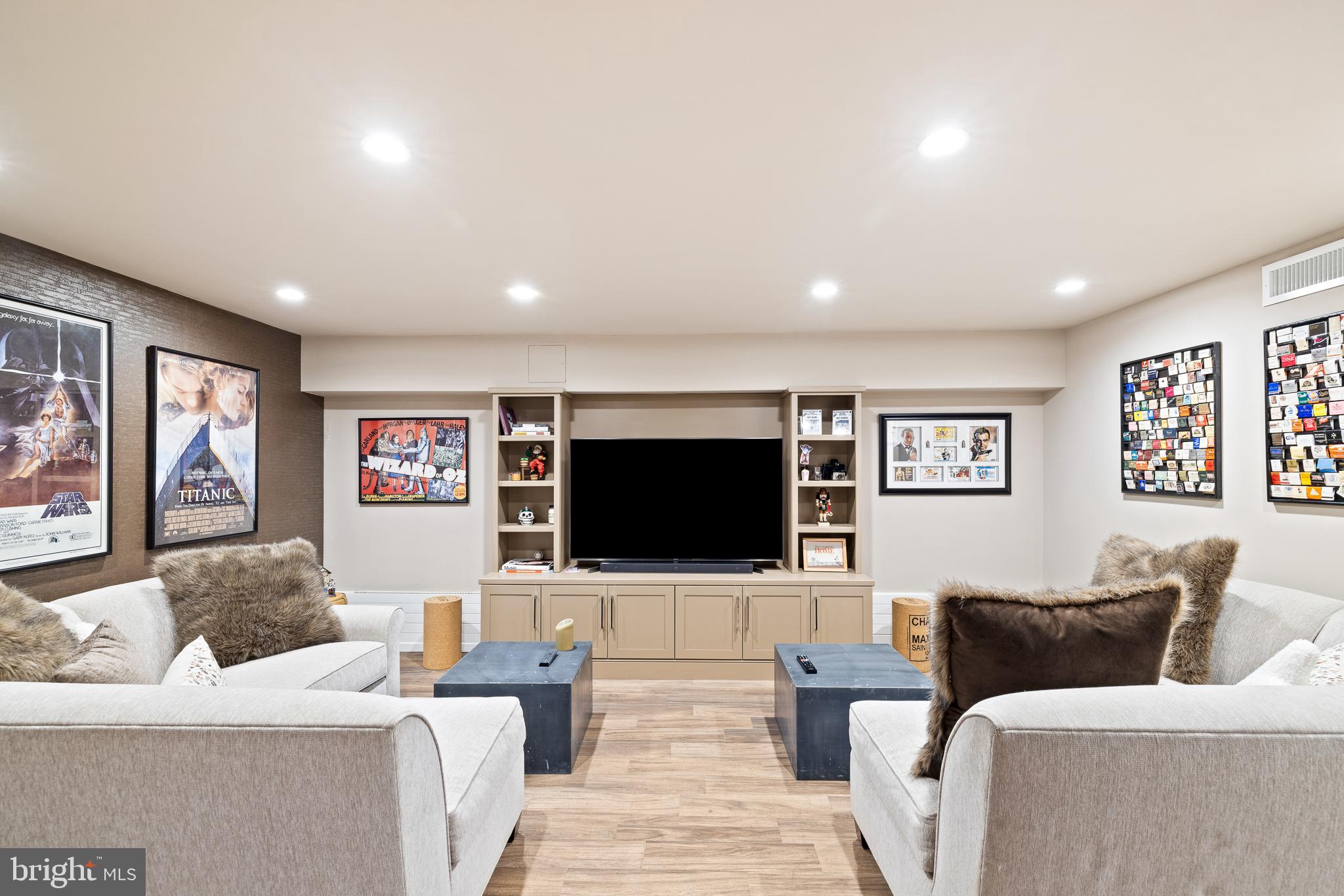 SOCIETY HILL - Residential