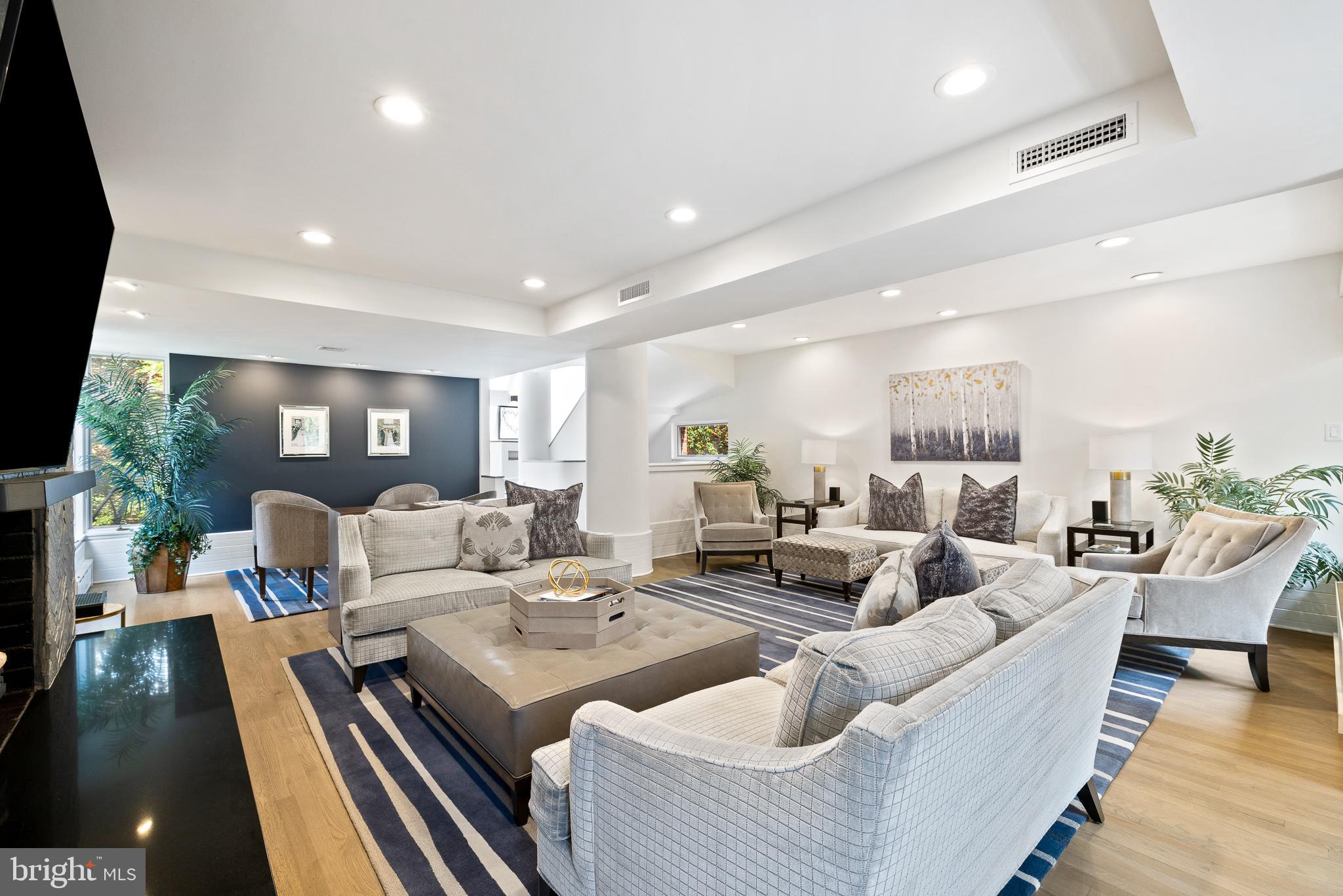 SOCIETY HILL - Residential