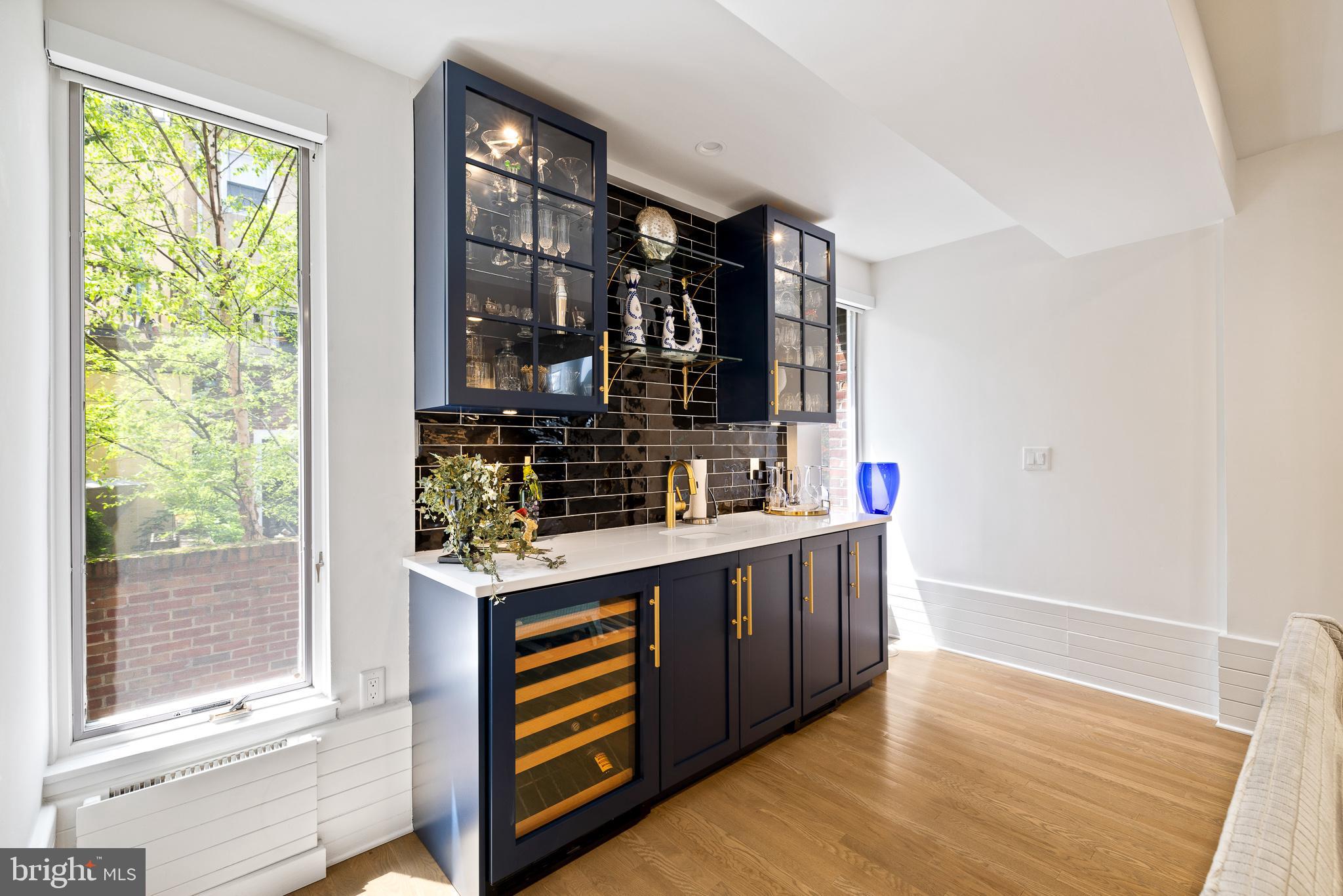 SOCIETY HILL - Residential