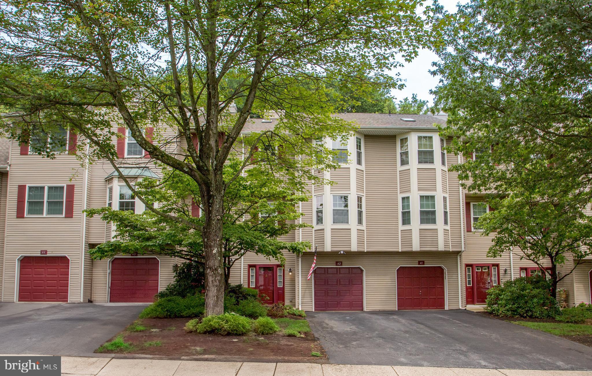 42 WINGED FOOT LANE