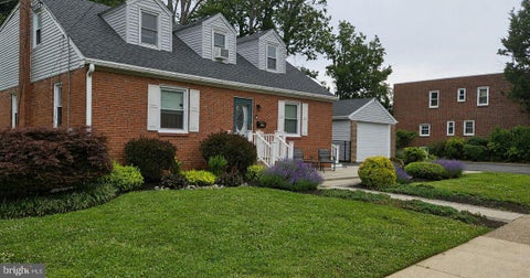 Homes For Sale - 418 Buchanan Avenue<br/> FOLSOM, PA 19033