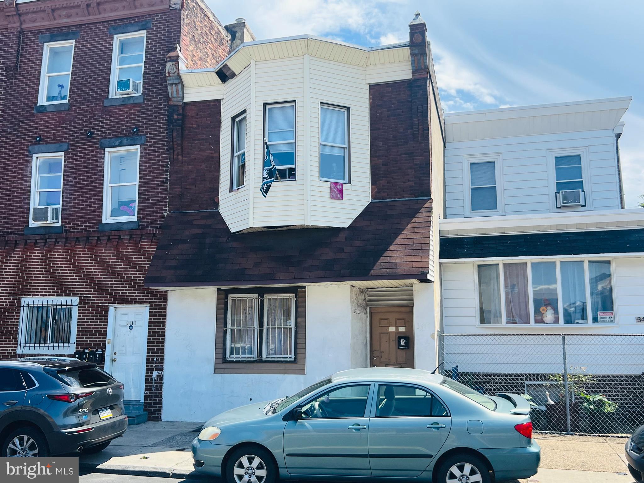 Incredible Investment Opportunity! Don't miss out on this rare opportunity to own and 2 + 2 duplex that's situated on a large lot that extends streets to street (Frankford ave to Coral st) The rear of the property is on Coral St. and features a oversized detached garage. The lot is 18x100 and could provide limitless potential in this prospering neighborhood which is conveniently located to shopping, top ranked schools, public transportation, and all major highways.