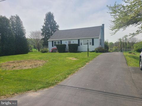6 REFTON ROAD WILLOW STREET PA 17584