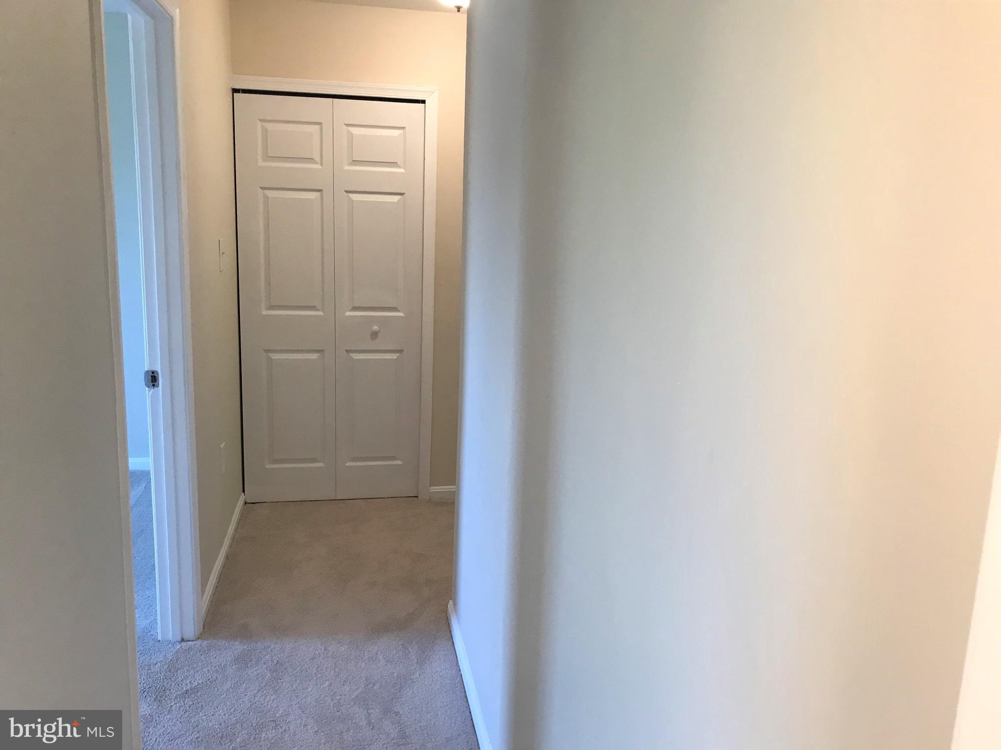 ST CHARLES HAMPSHIRE - Residential