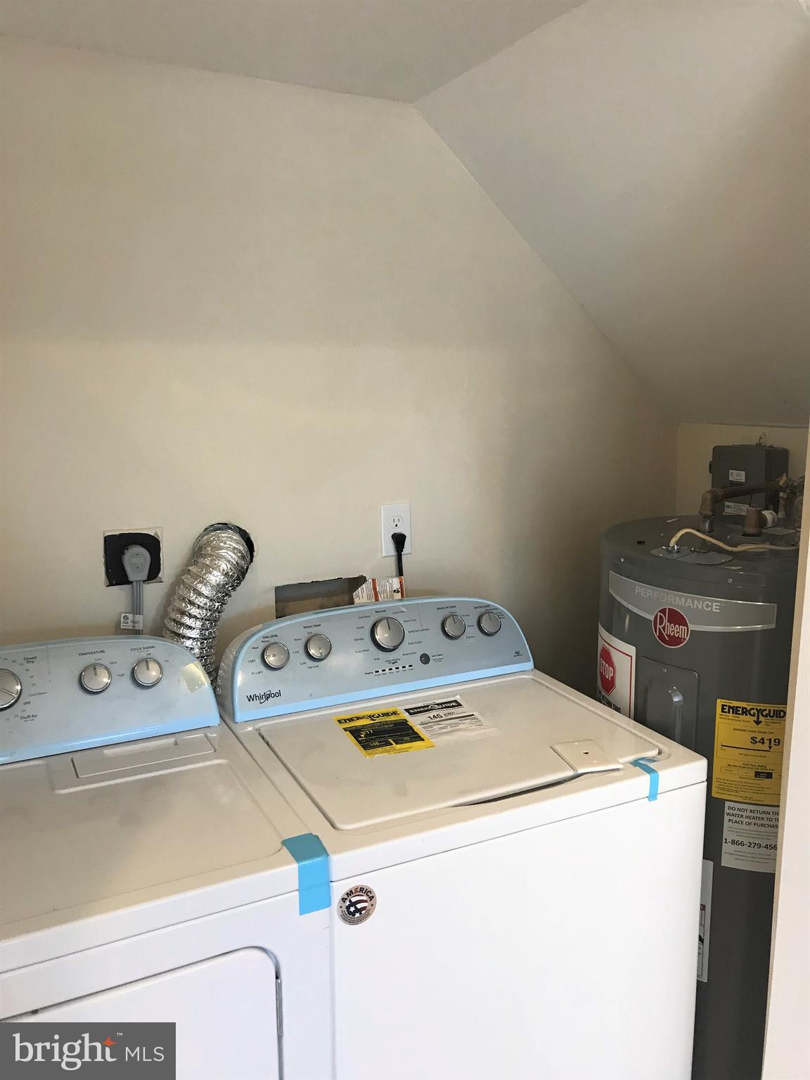 ST CHARLES HAMPSHIRE - Residential