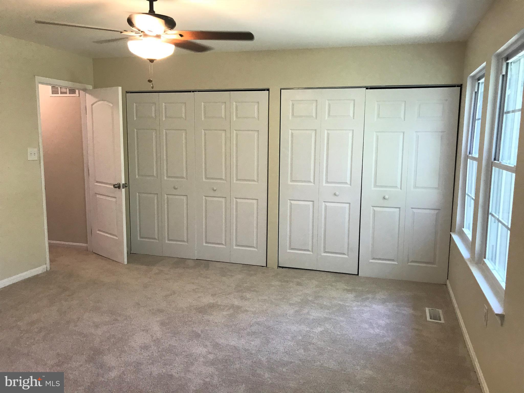 ST CHARLES HAMPSHIRE - Residential