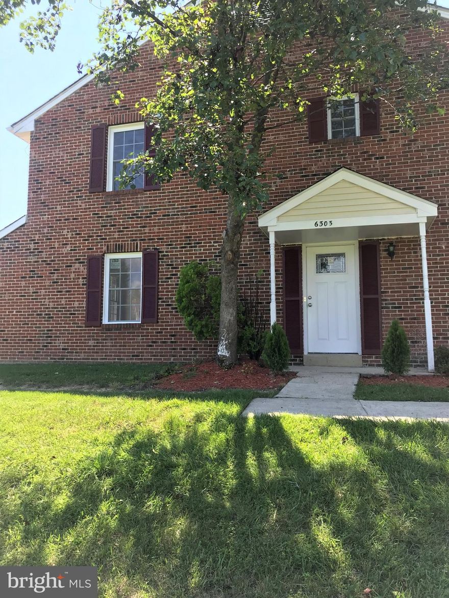 Amazing corner home with lots of upgrades!!  Gourmet kitchen with custom new cabinets, granite counters, new tiles, and SS appliances.  The home also has a new roof, new laminate flooring, fresh paint, new carpet, all new windows, new deck, and completely updated bathrooms. All new ceiling LED lightings in the kitchen and living room and Nest thermostat for remotely controlling your AC.  Great neighborhood in a very convenient location.  Will not last long!!