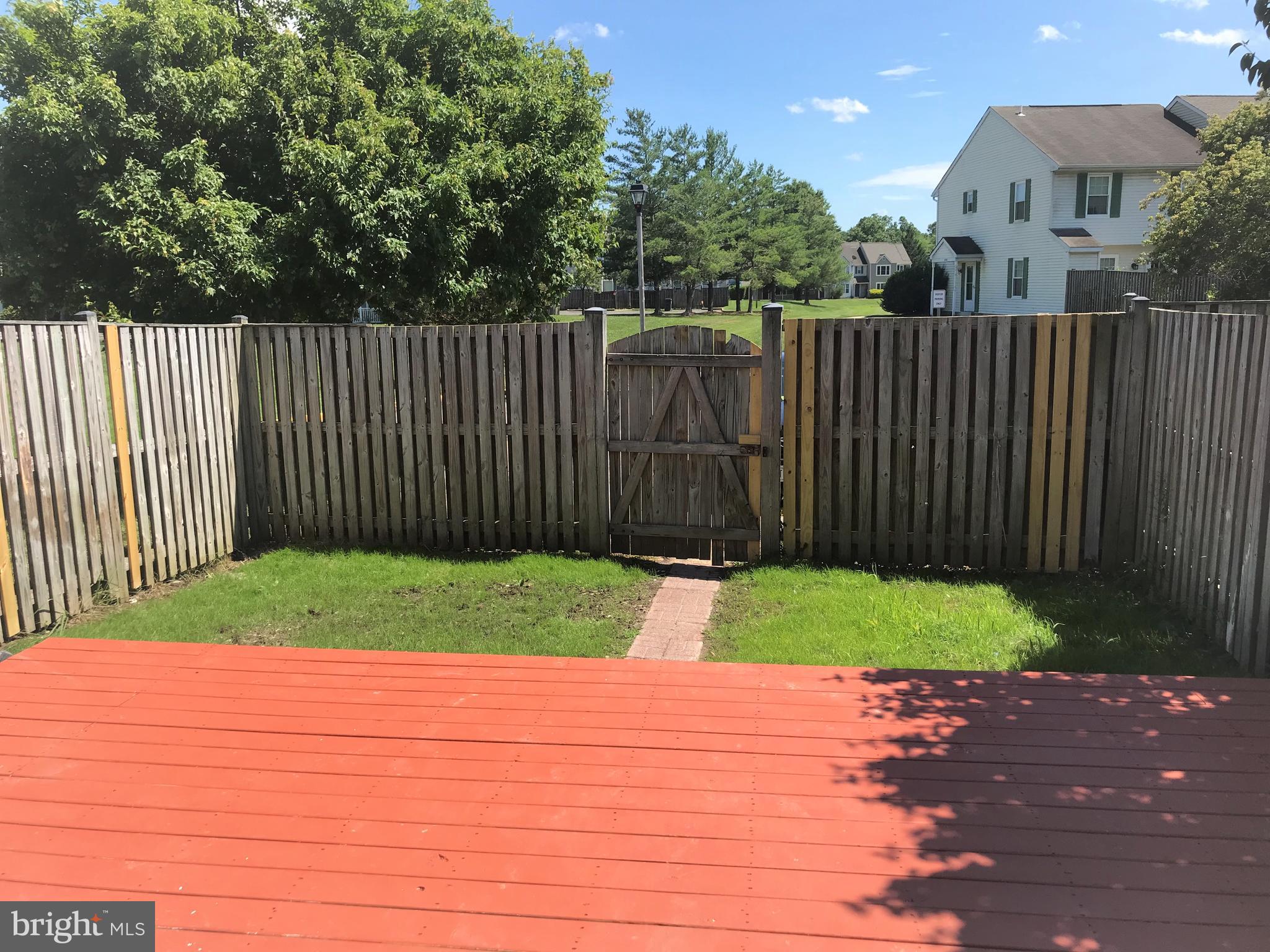 ST CHARLES HAMPSHIRE - Residential