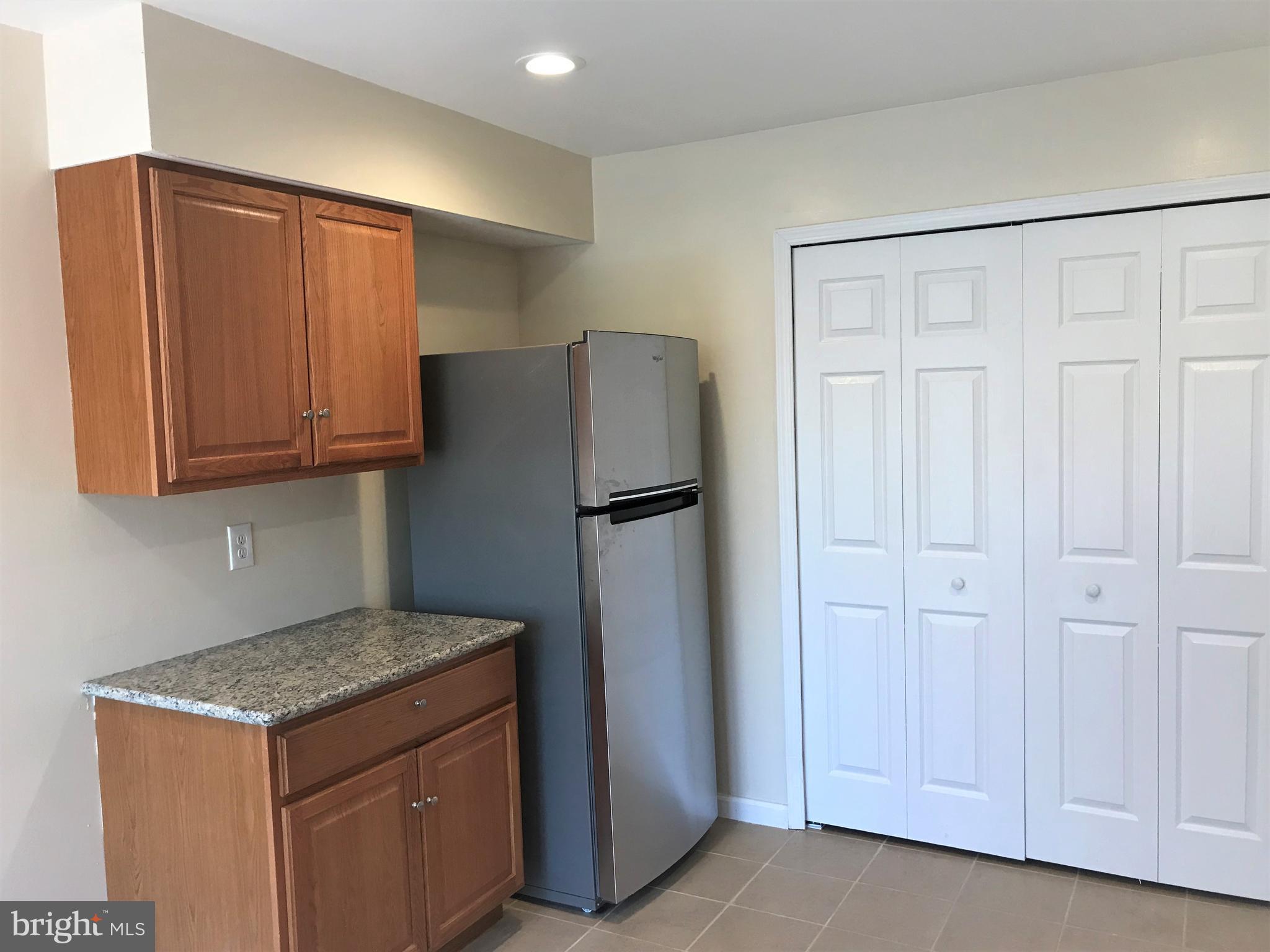 ST CHARLES HAMPSHIRE - Residential