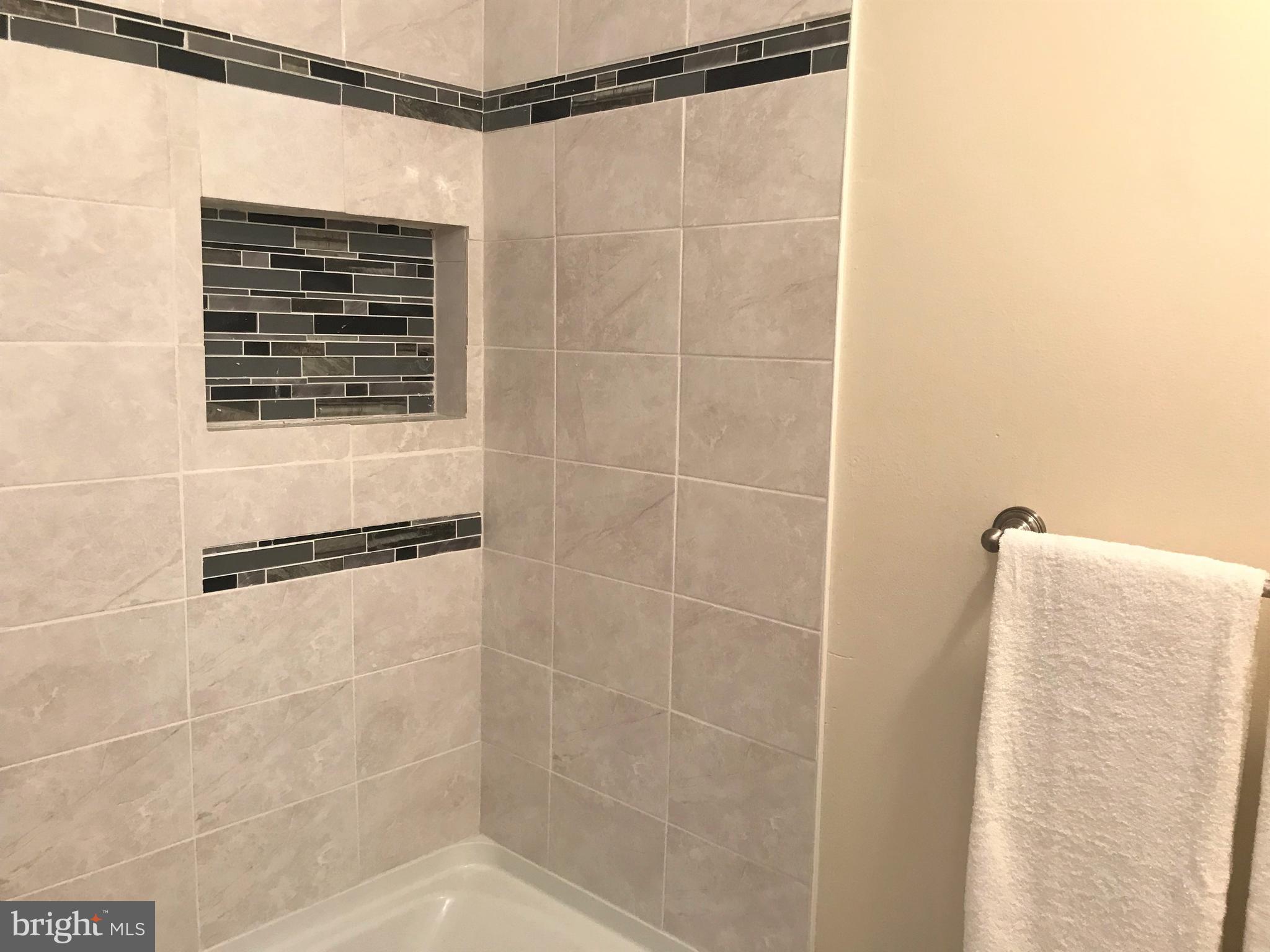 ST CHARLES HAMPSHIRE - Residential