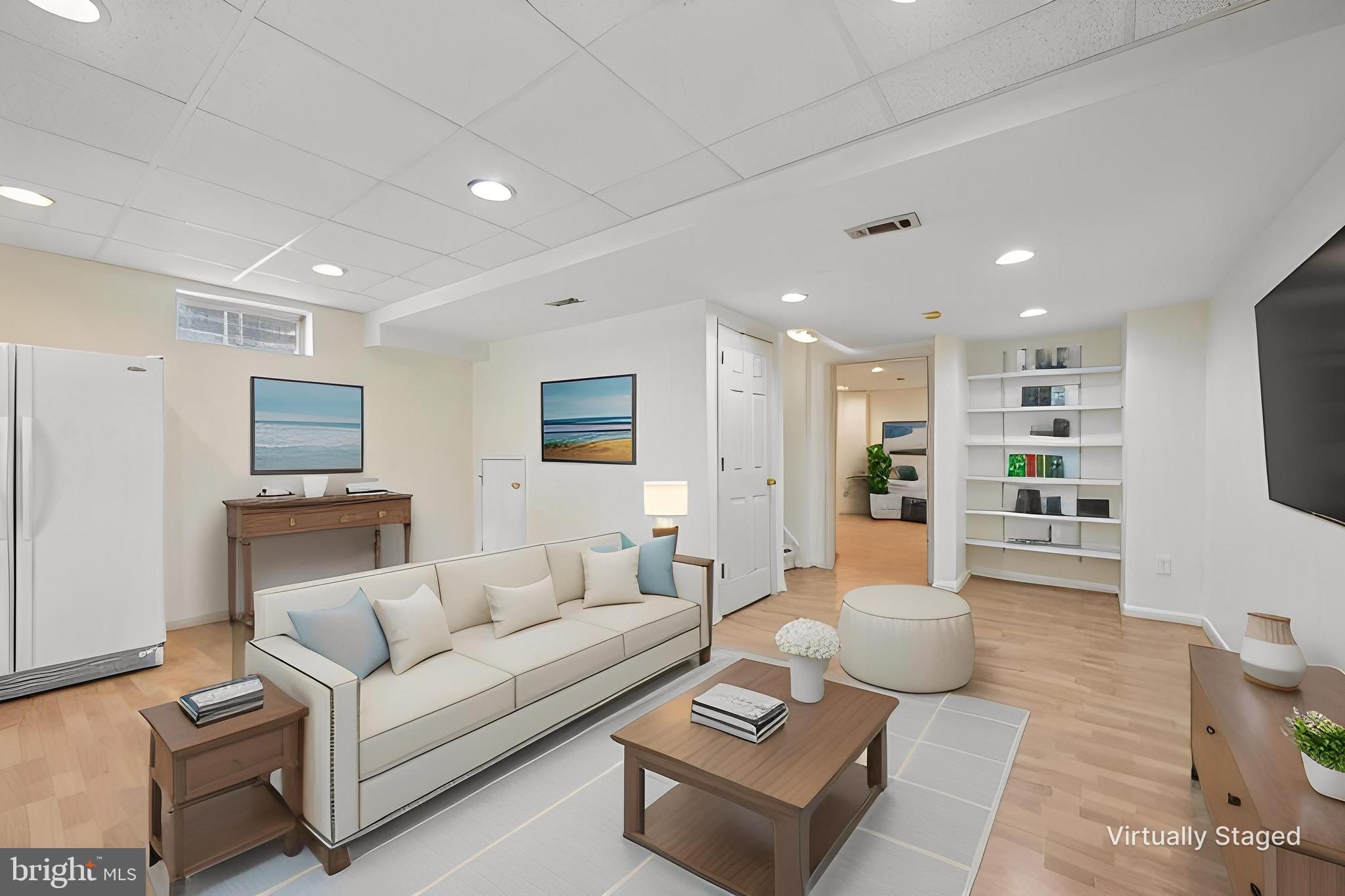 LONG REACH - Residential