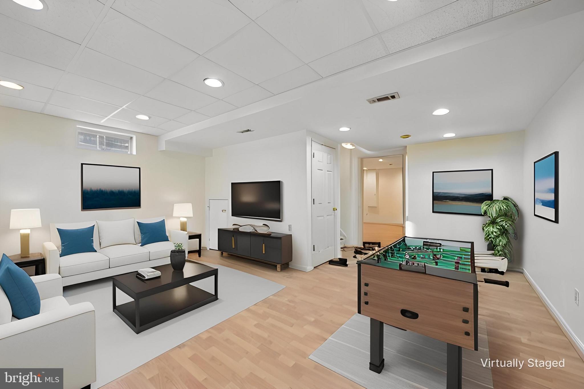 LONG REACH - Residential