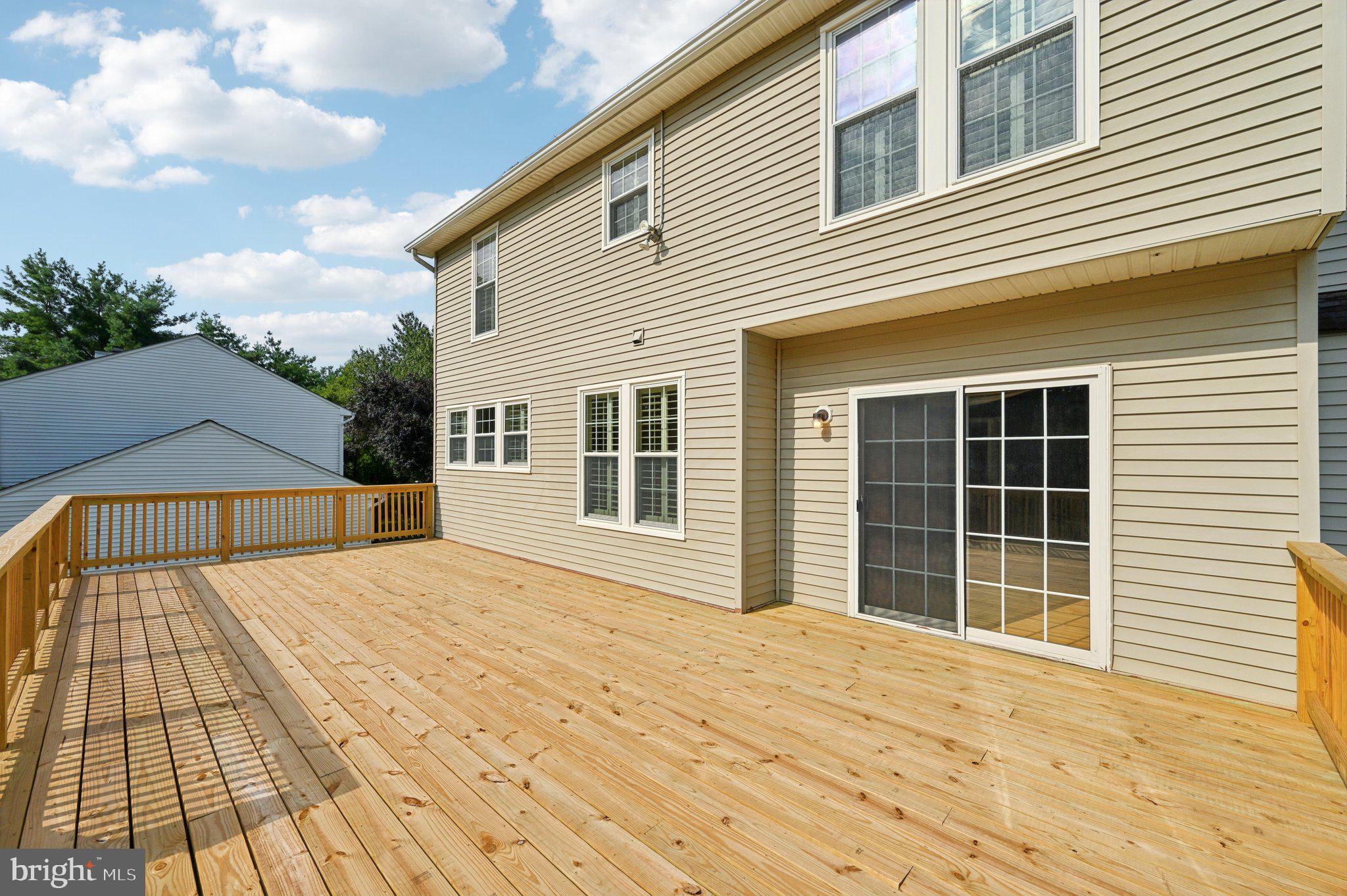 LONG REACH - Residential