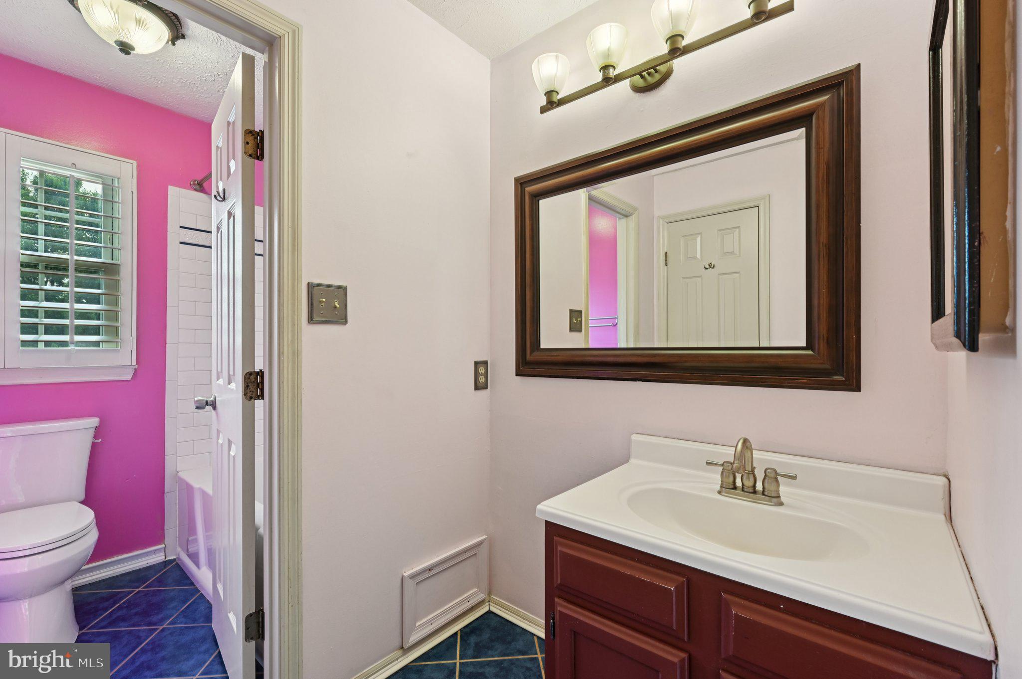 LONG REACH - Residential