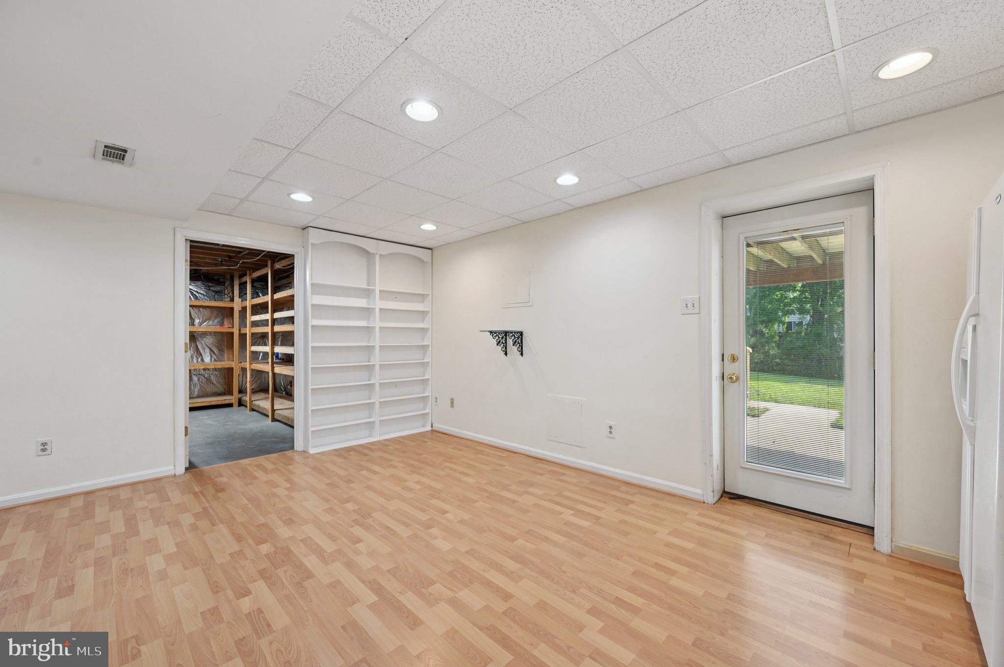 LONG REACH - Residential