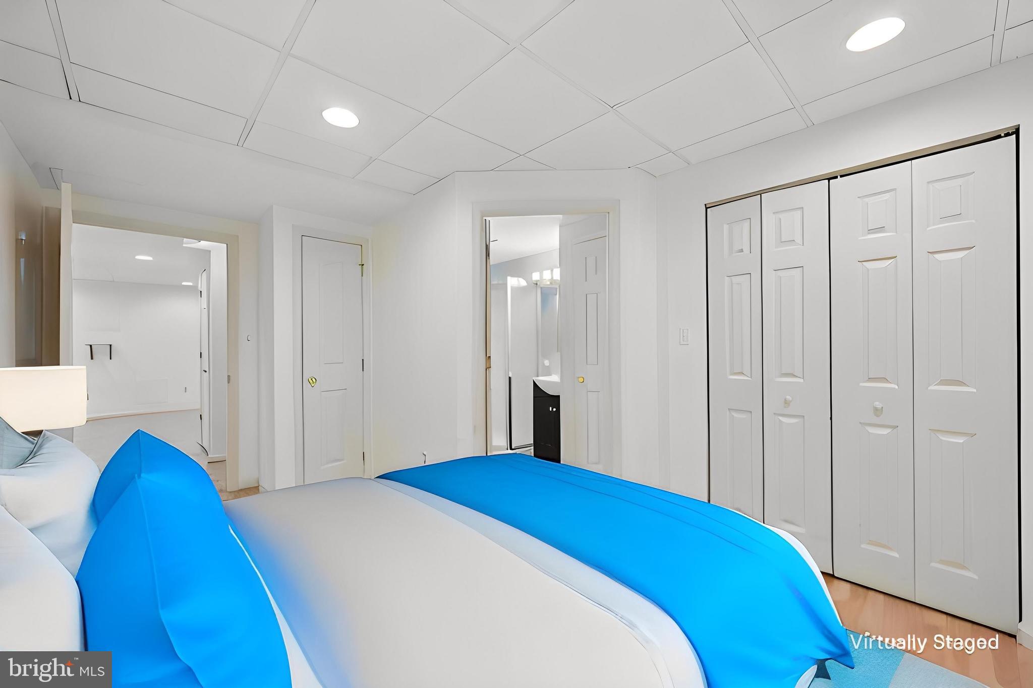 LONG REACH - Residential