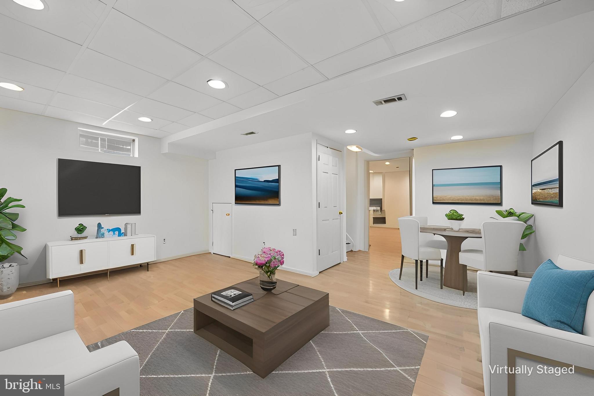 LONG REACH - Residential