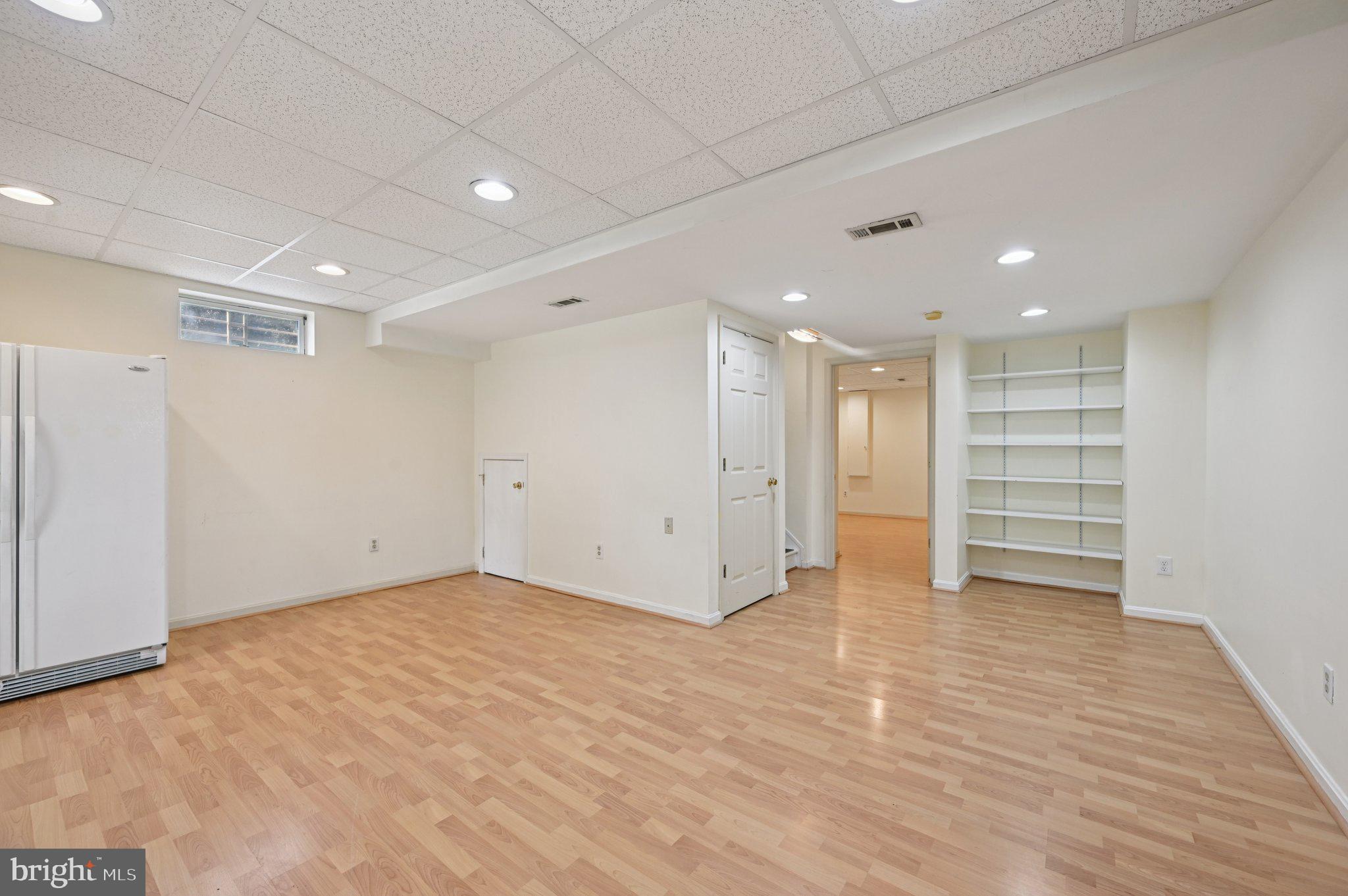 LONG REACH - Residential