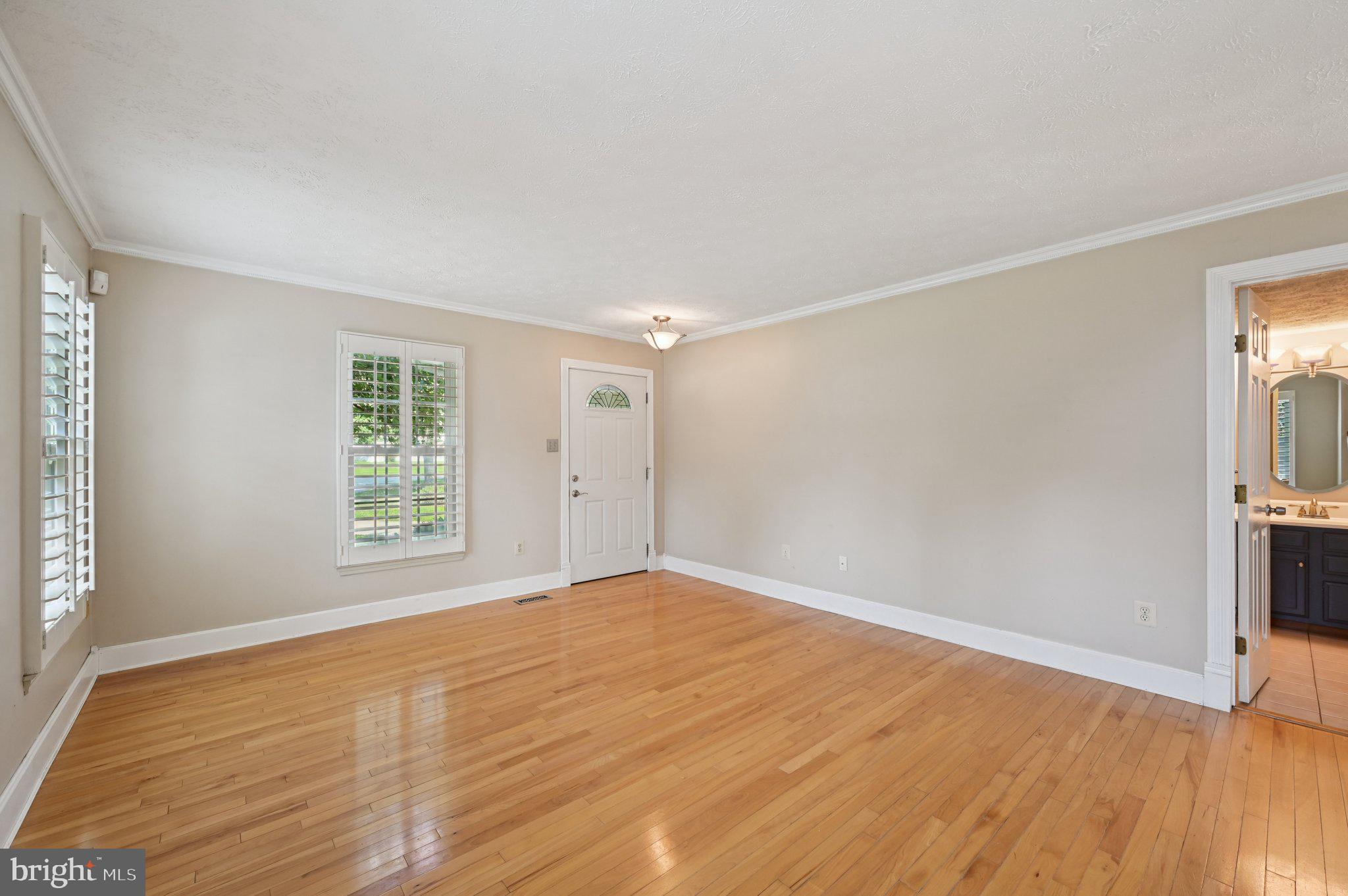 6314 ROAN STALLION LANE