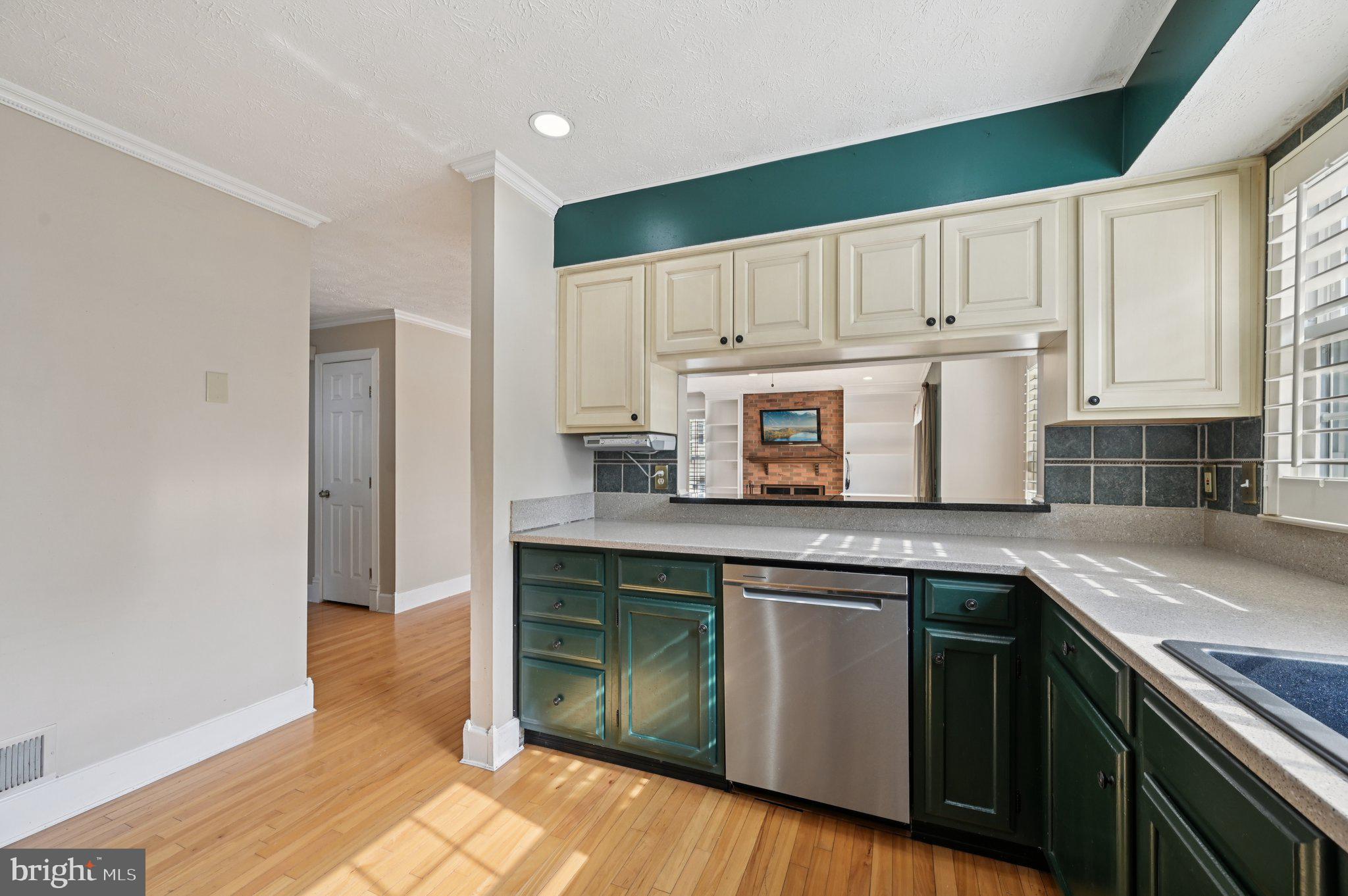 LONG REACH - Residential