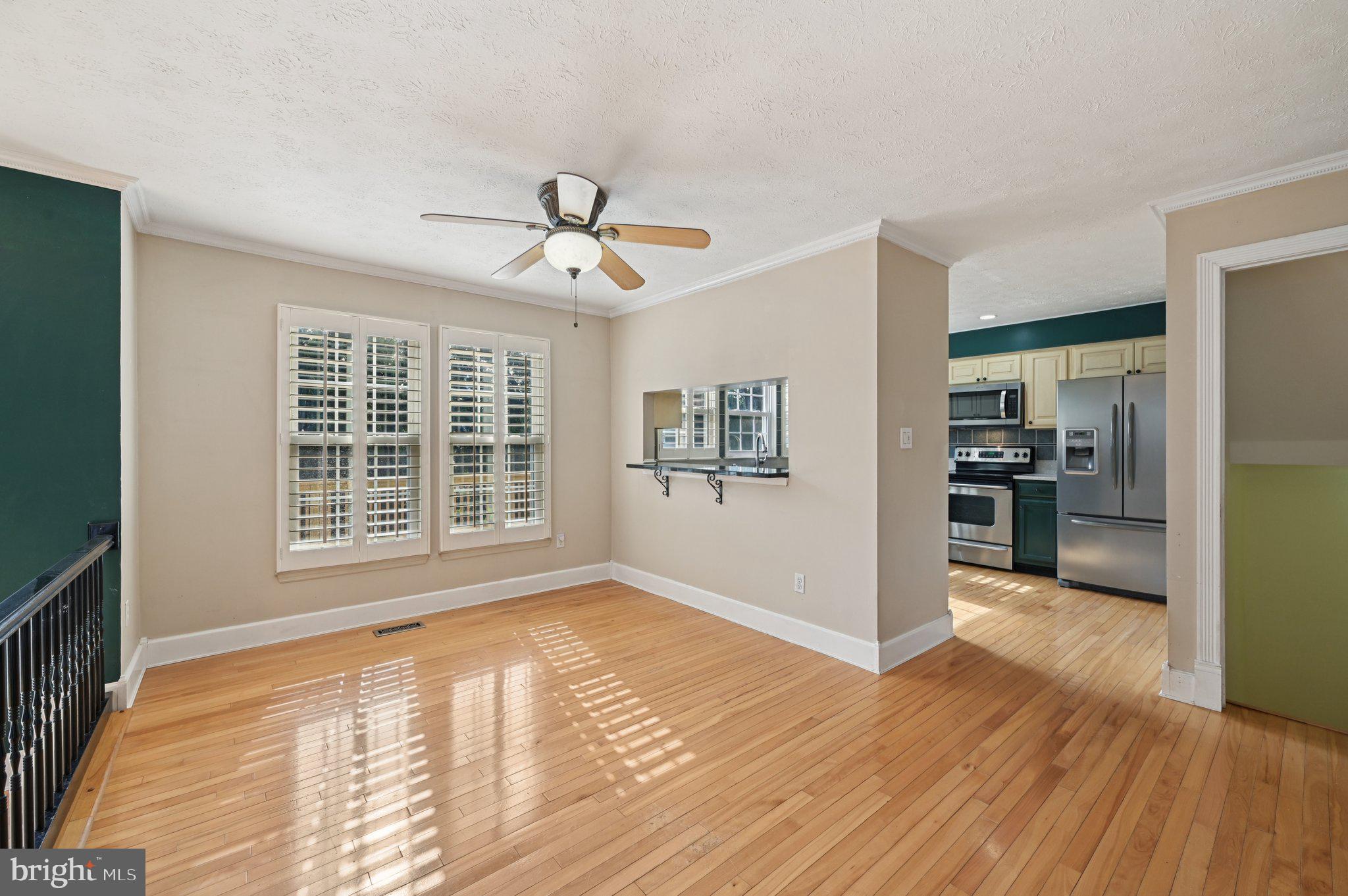 LONG REACH - Residential