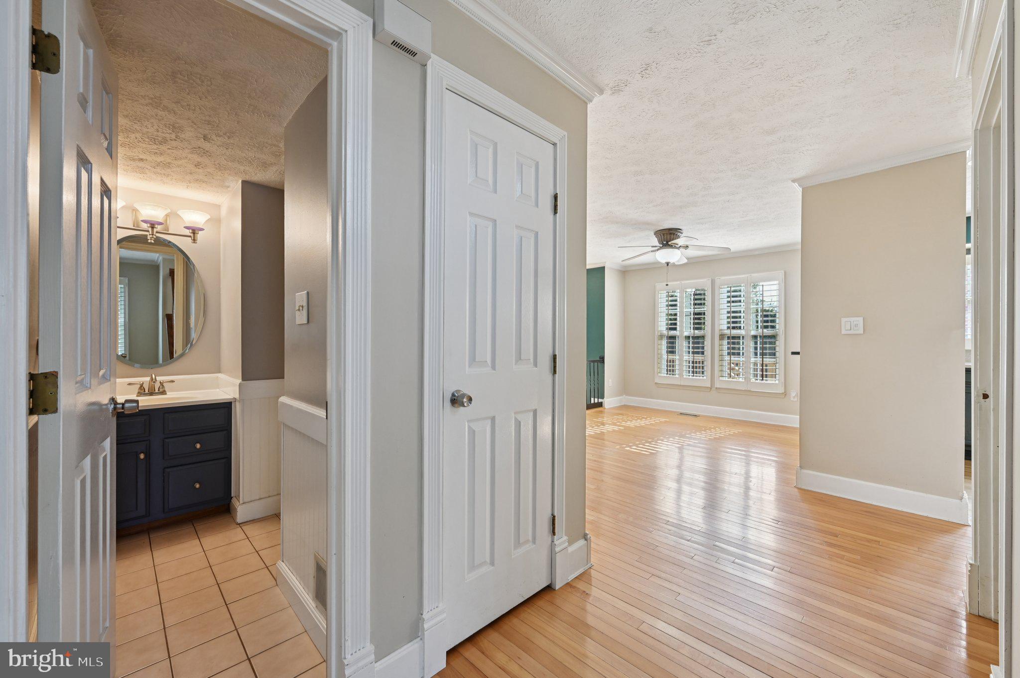 LONG REACH - Residential