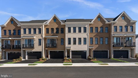 Photo of 4 Picasso Square #TURNER 22-F2-RT, ASHBURN, VA 20148 (MLS # VALO2138102)