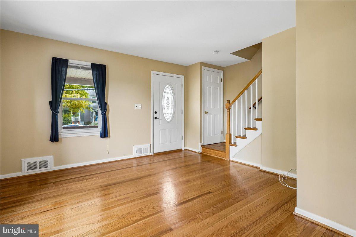5828 EDGEHILL DRIVE