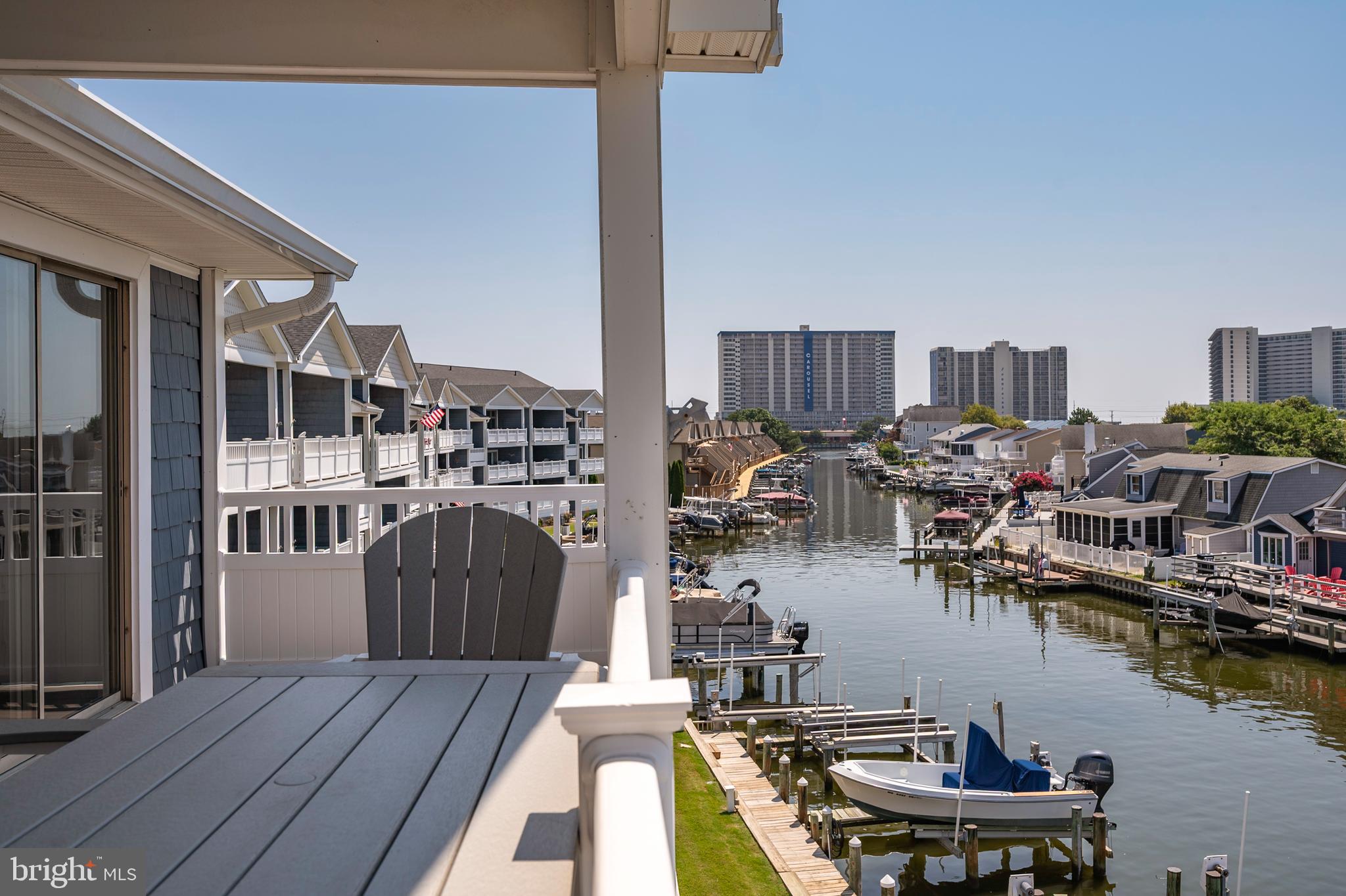 HARBOUR CLUB - Residential