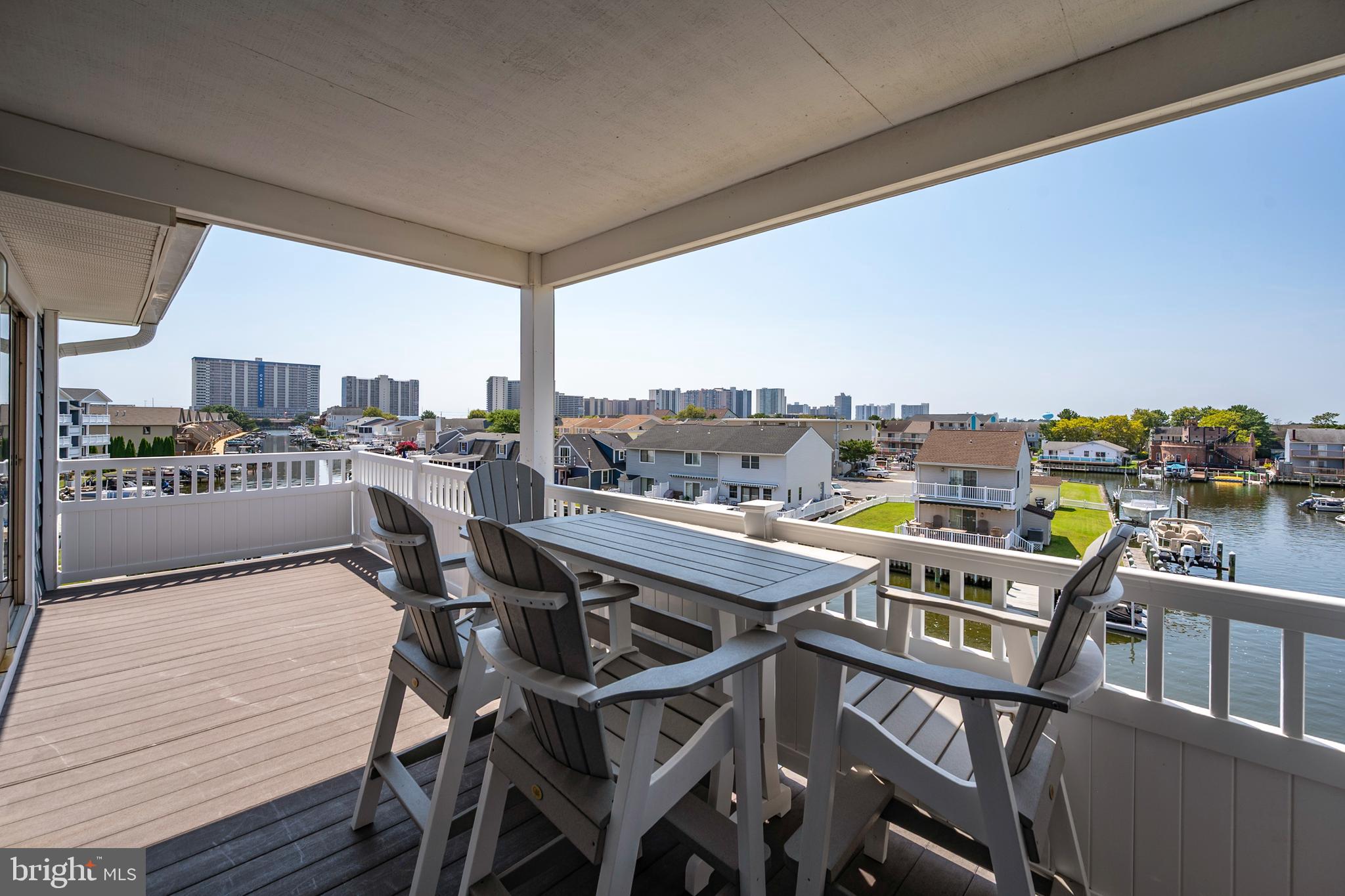 HARBOUR CLUB - Residential