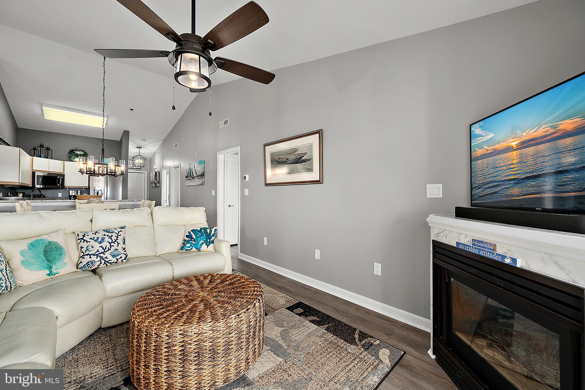 HARBOUR CLUB - Residential