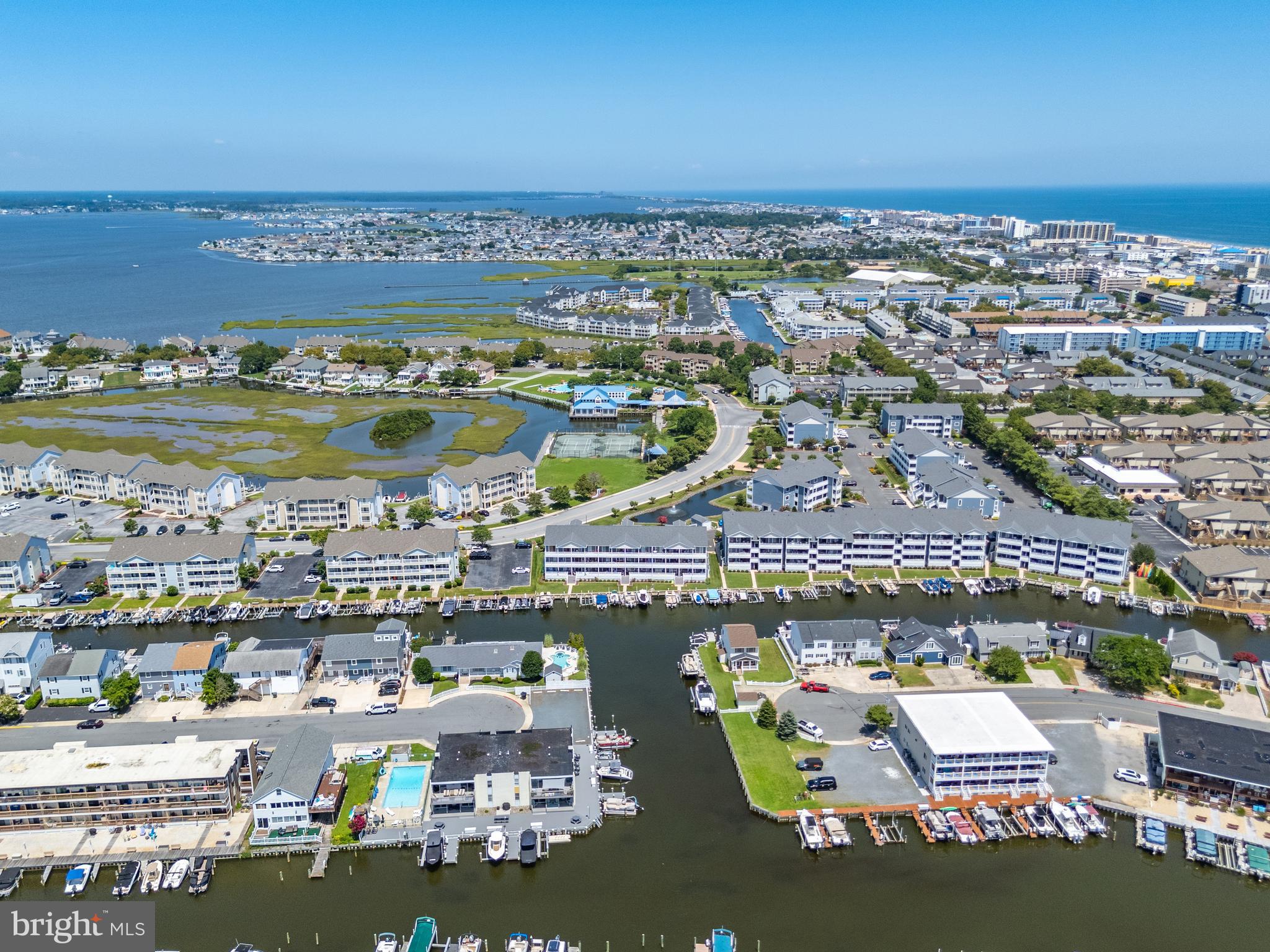 HARBOUR CLUB - Residential