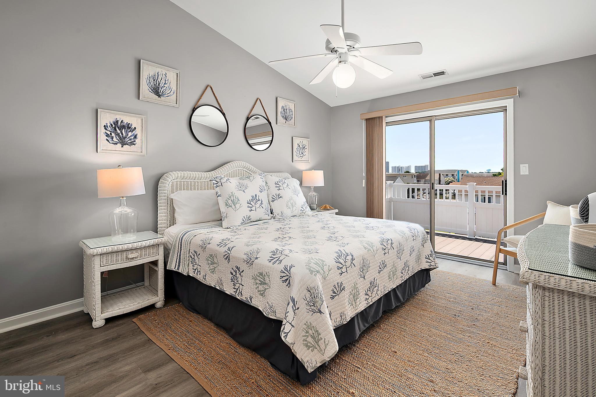 HARBOUR CLUB - Residential