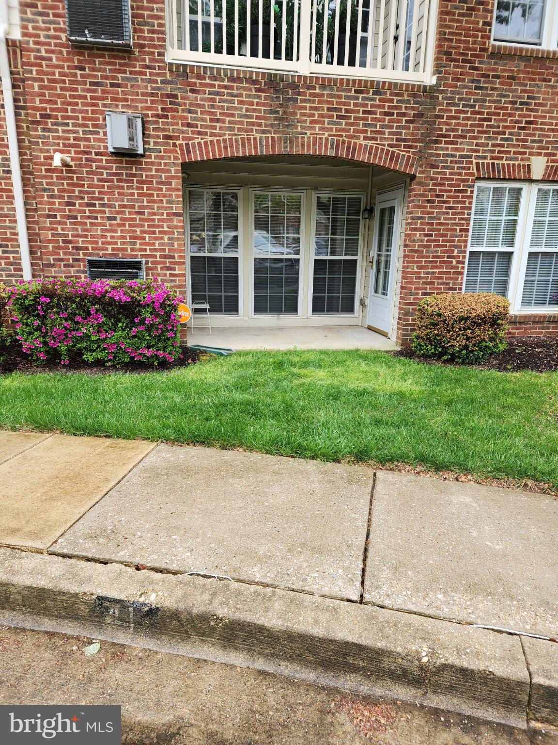 2001 CONNOR COURT 704D