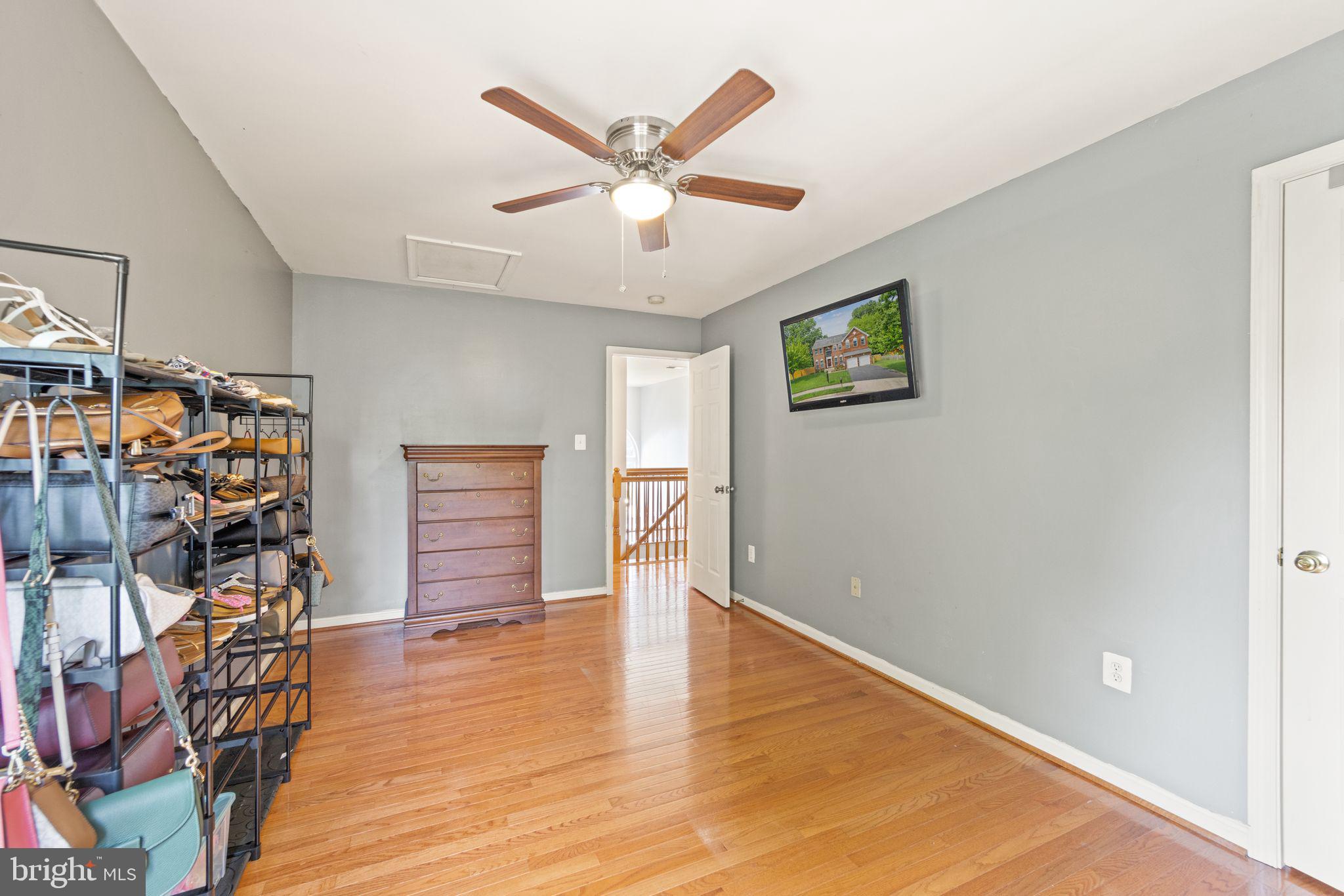 EDGEMONT - Residential