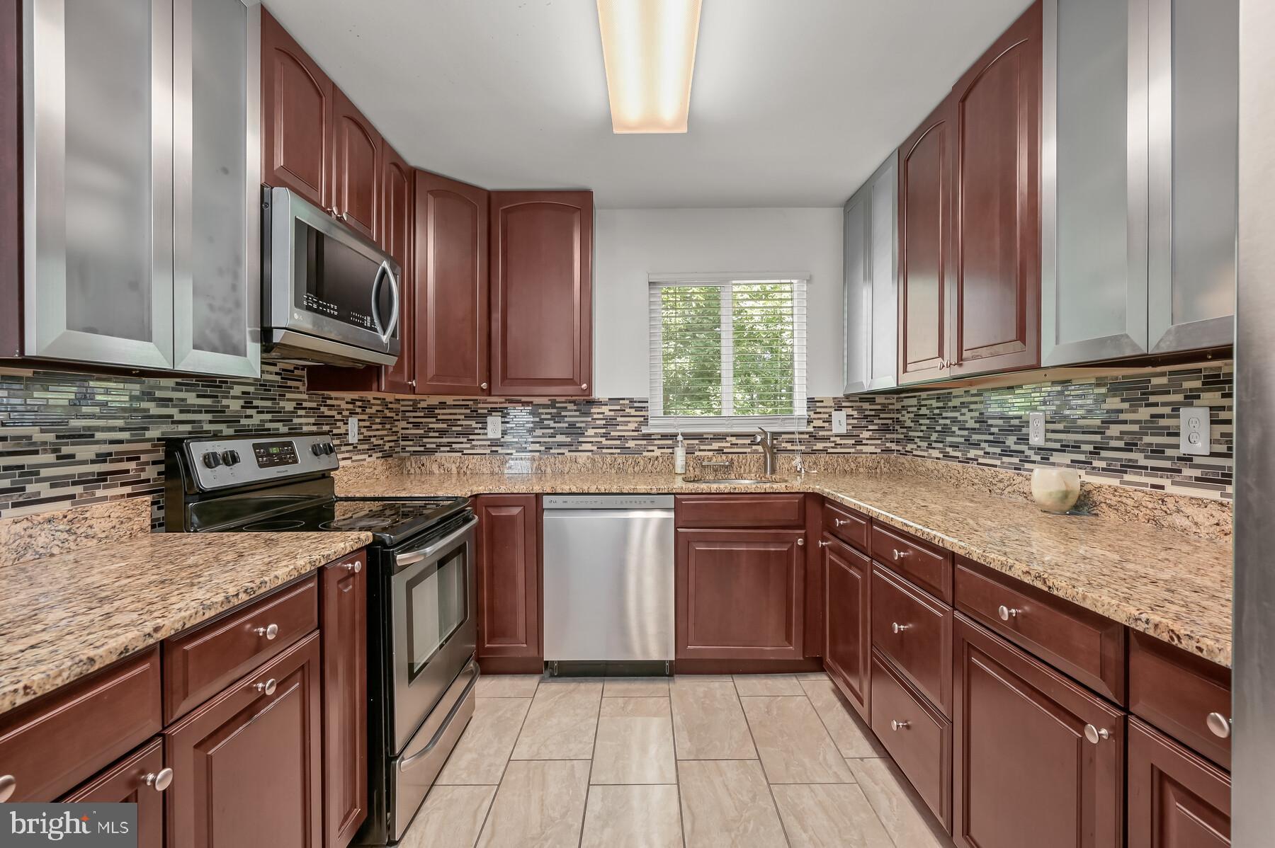 WOODSTREAM VILLAGE - Residential