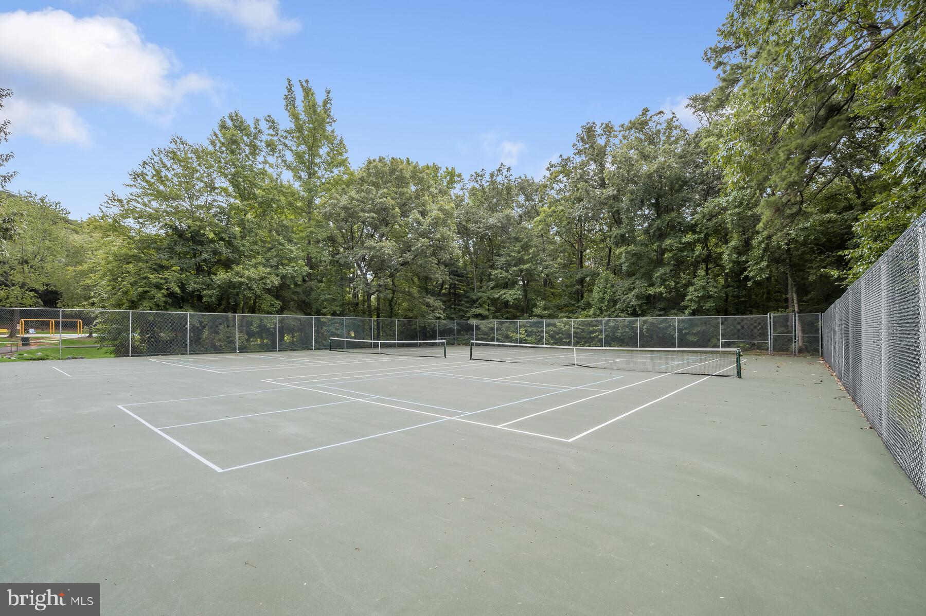 WOODSTREAM VILLAGE - Residential