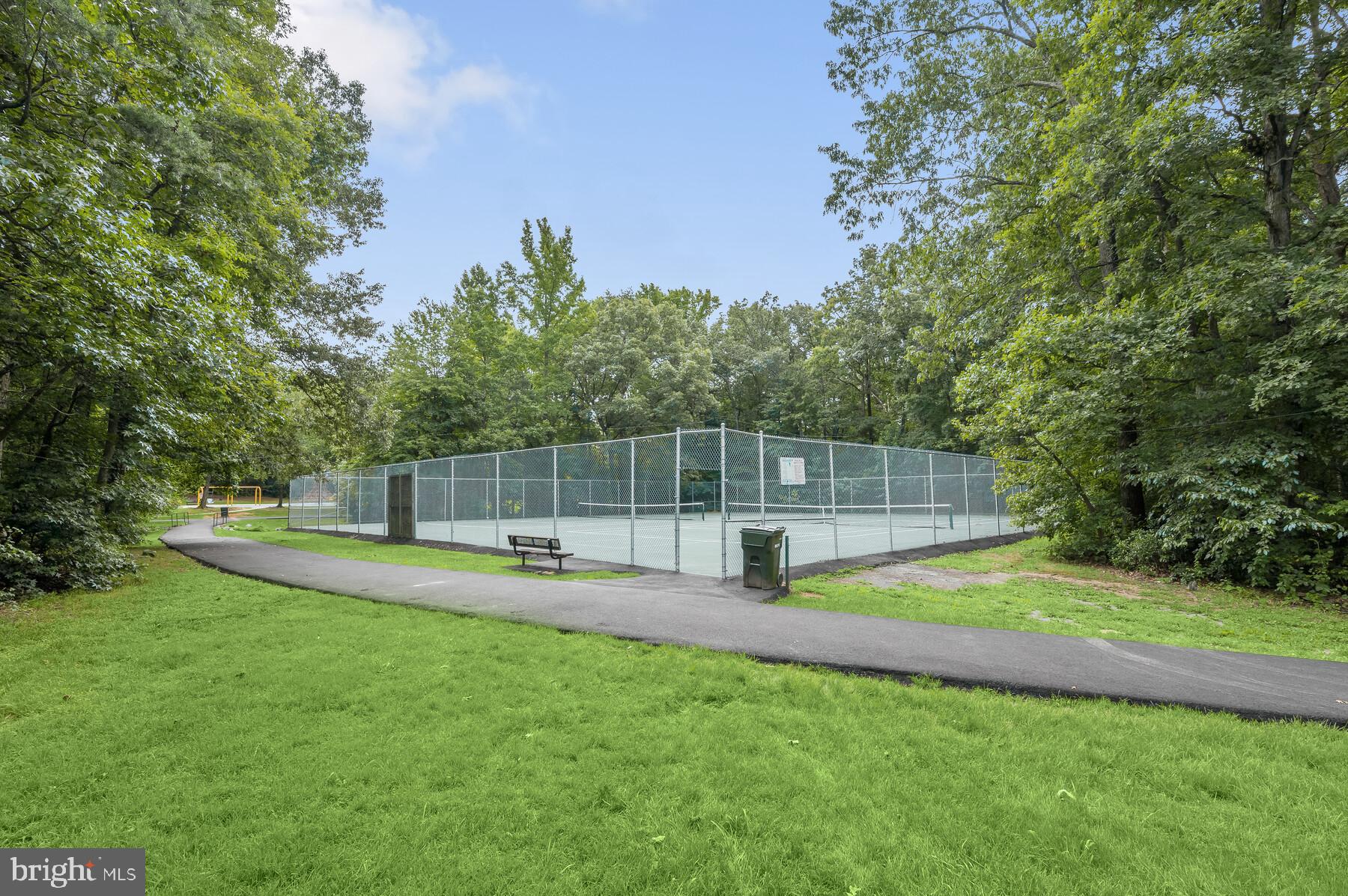 WOODSTREAM VILLAGE - Residential