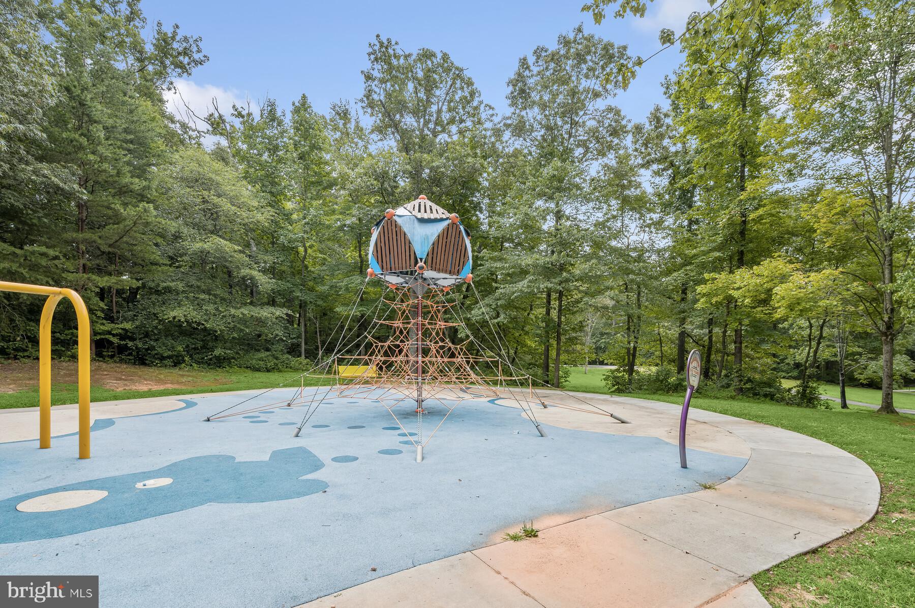 WOODSTREAM VILLAGE - Residential