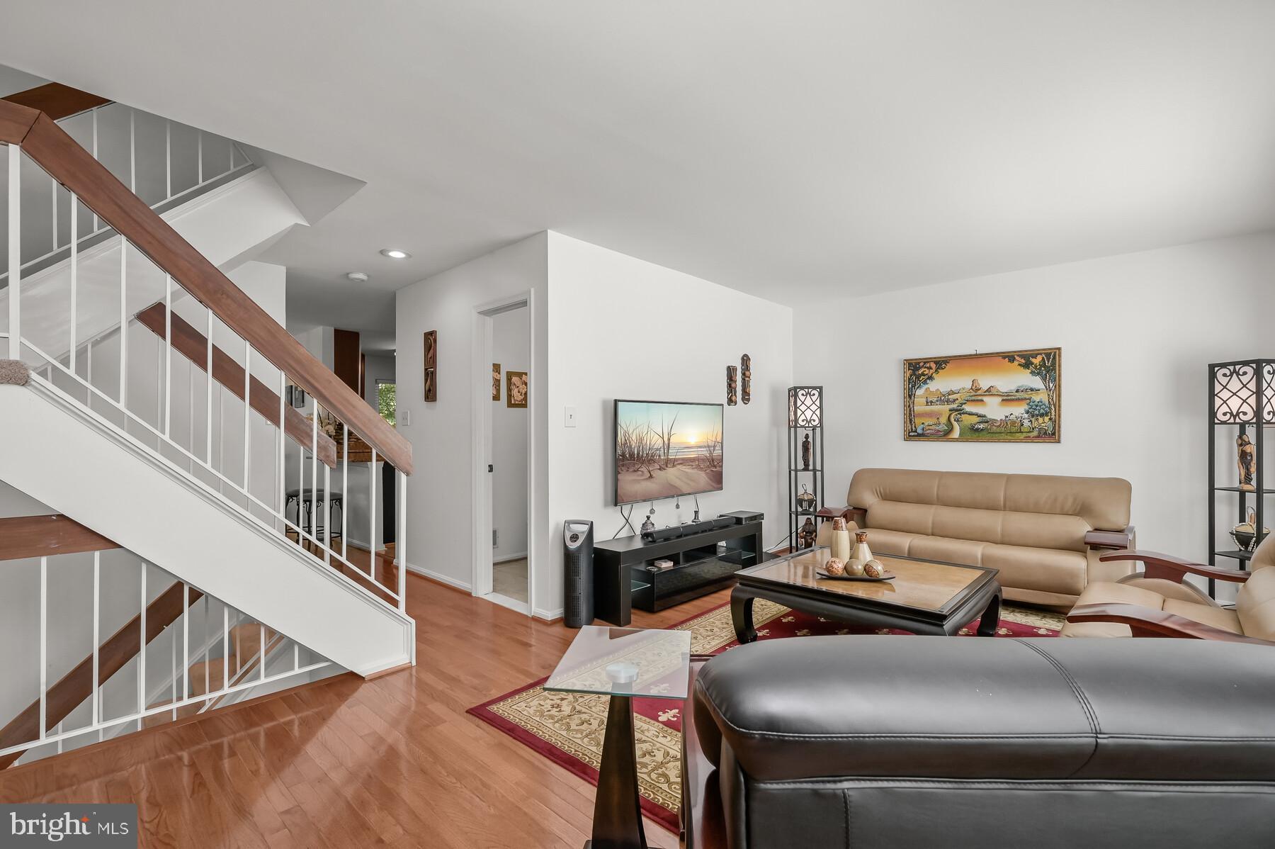 WOODSTREAM VILLAGE - Residential