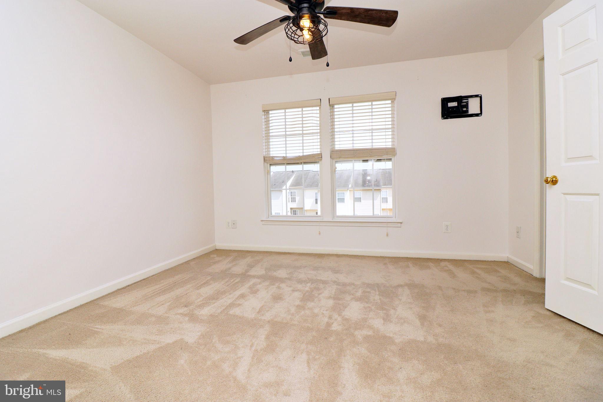 LAKELAND PLACE - Residential