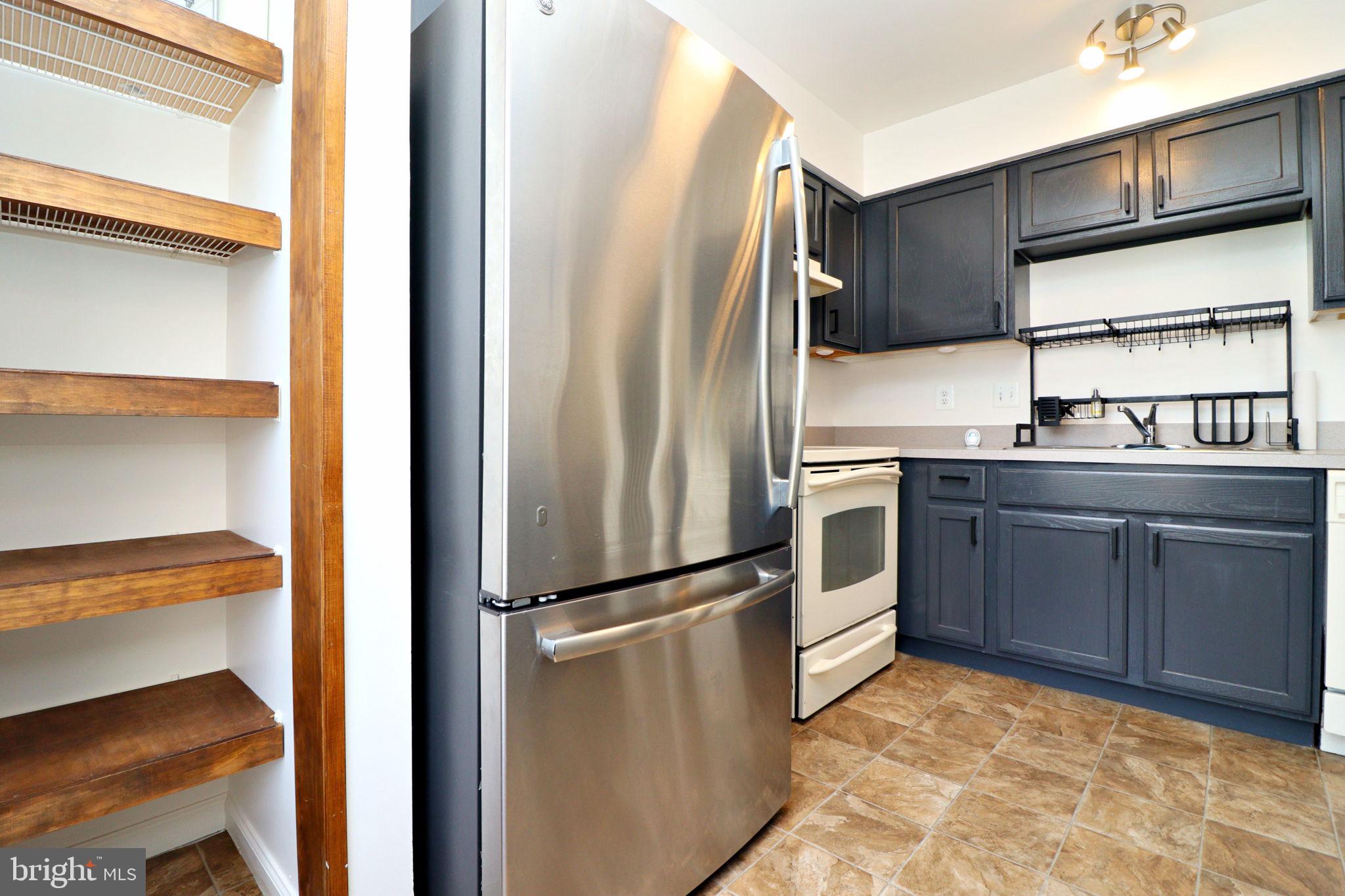 LAKELAND PLACE - Residential