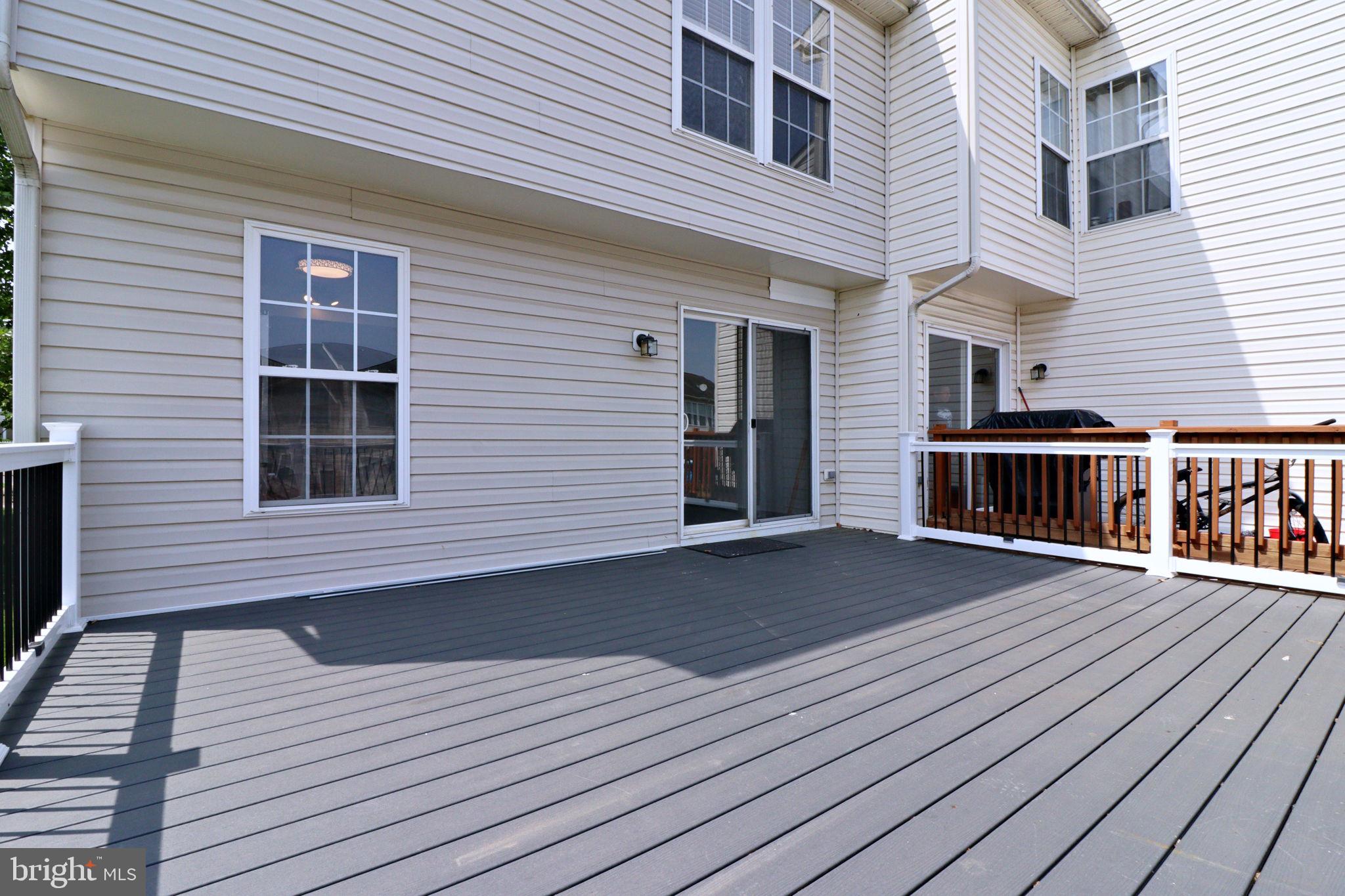 LAKELAND PLACE - Residential